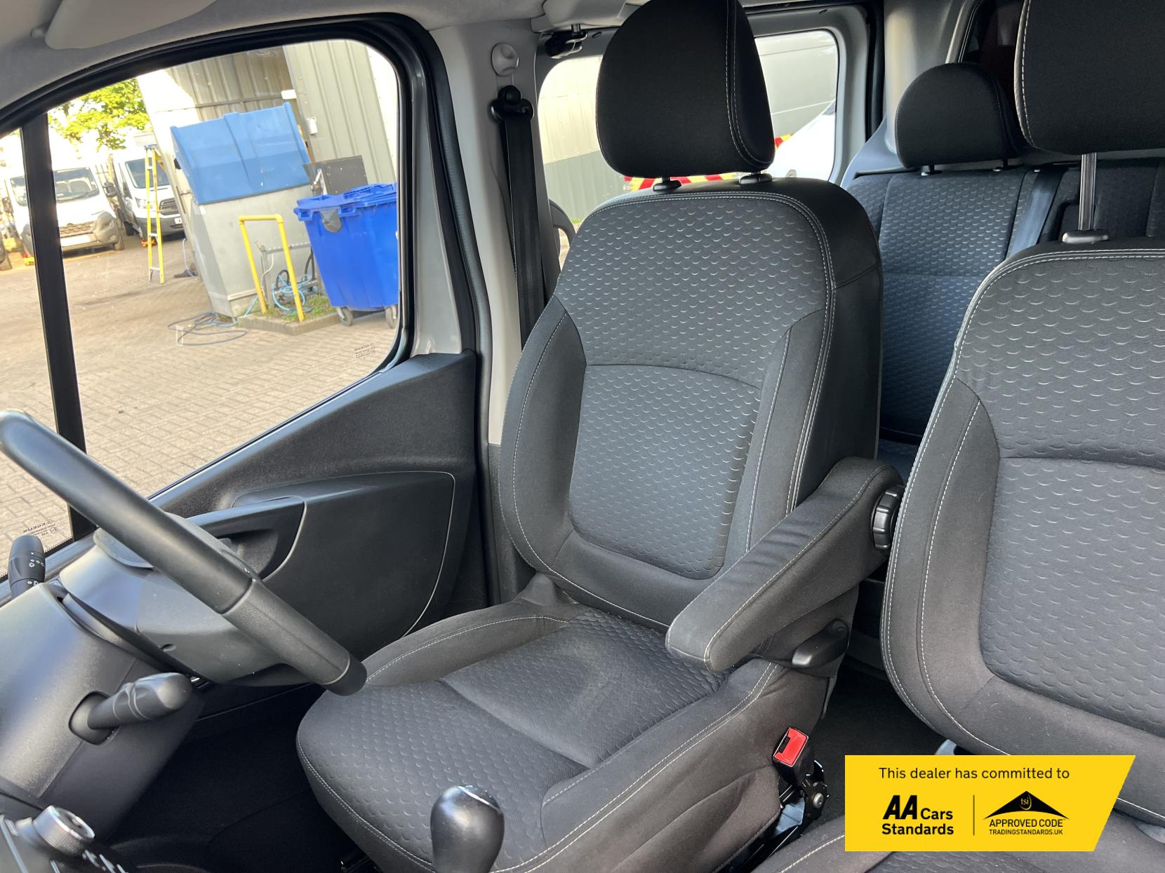 Vauxhall Vivaro 1.6 CDTi 2900 BiTurbo ecoTEC Sportive Crew Van Double Cab 5dr Diesel Manual L2 H1 Euro 6 (s/s) (6 Seat) (125 ps)