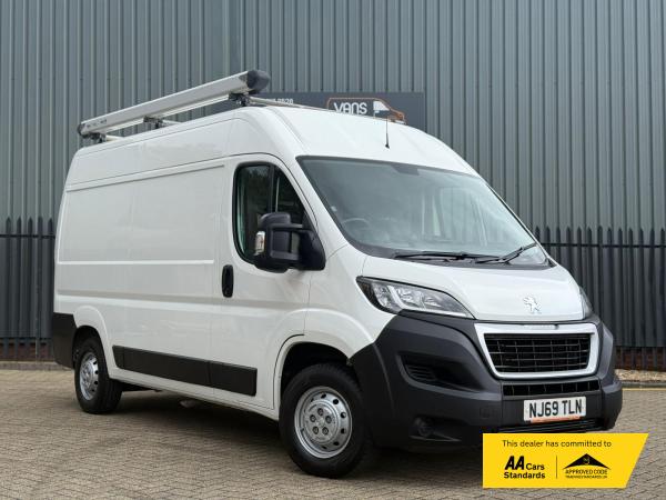 Peugeot Boxer 2.2 BlueHDi 335 Professional Panel Van 5dr Diesel Manual L2 H2 Euro 6 (s/s) (140 ps)