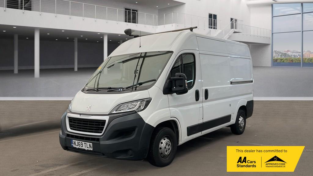 Peugeot Boxer 2.2 BlueHDi 335 Professional Panel Van 5dr Diesel Manual L2 H2 Euro 6 (s/s) (140 ps)