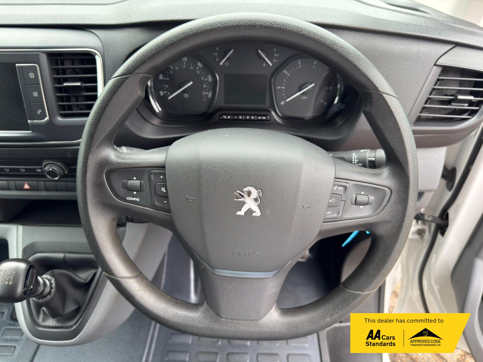 2020 Peugeot Expert - Thumbnail 24