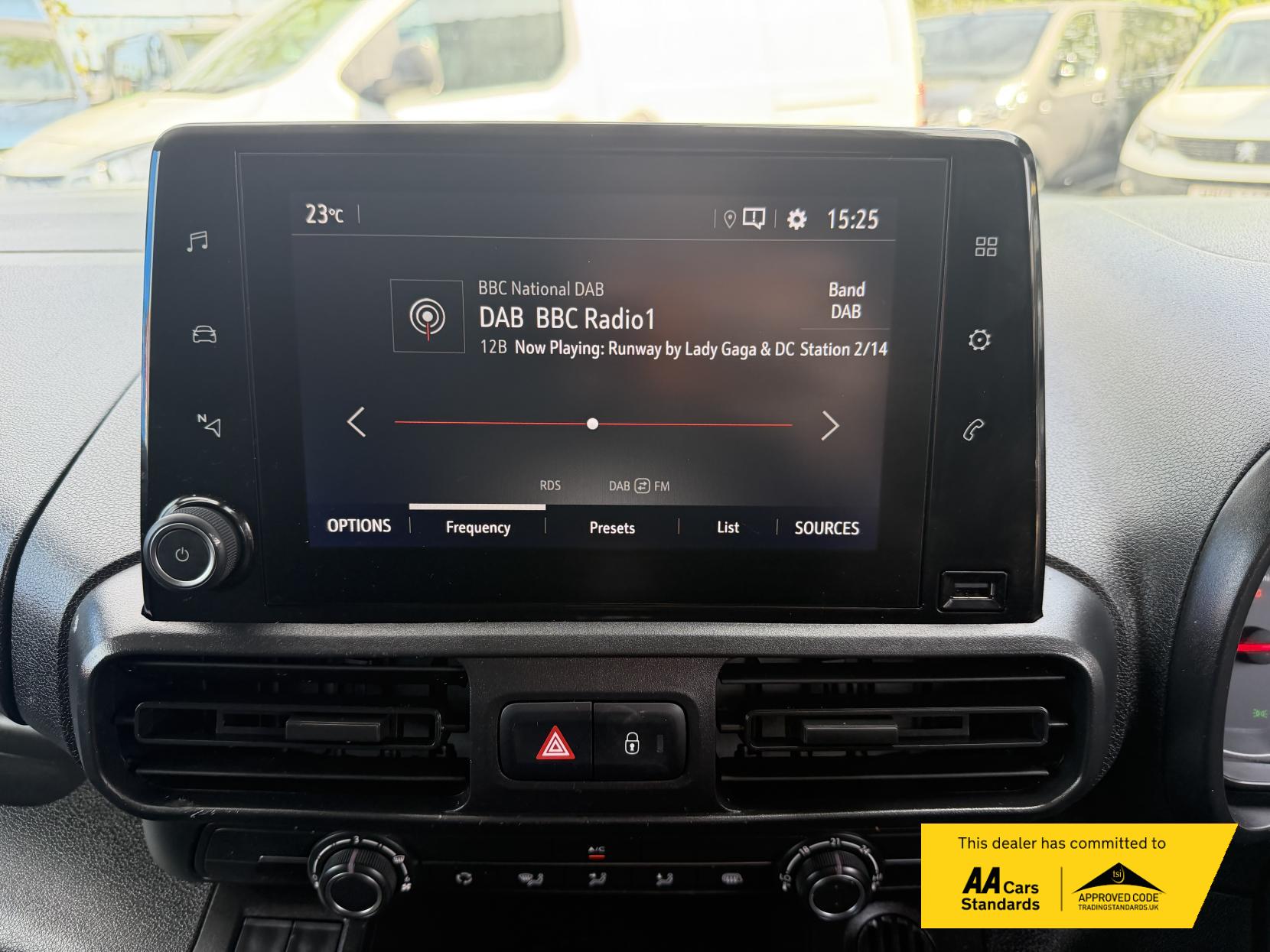 2020 Vauxhall Combo 1.5 Turbo D 2000 Sportive Panel Van 4dr Diesel Manual L1 H1 Euro 6 (s/s) (100 ps) - Thumbnail 11