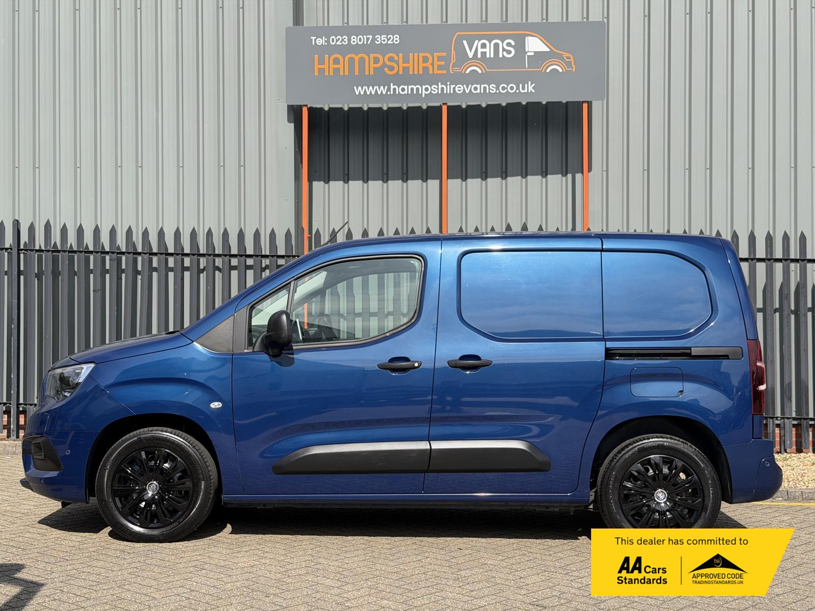 2020 Vauxhall Combo 1.5 Turbo D 2000 Sportive Panel Van 4dr Diesel Manual L1 H1 Euro 6 (s/s) (100 ps) - Thumbnail 5