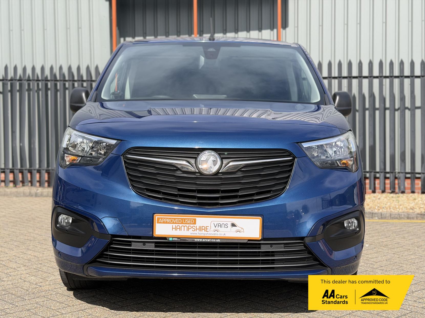 2020 Vauxhall Combo 1.5 Turbo D 2000 Sportive Panel Van 4dr Diesel Manual L1 H1 Euro 6 (s/s) (100 ps) - Thumbnail 21