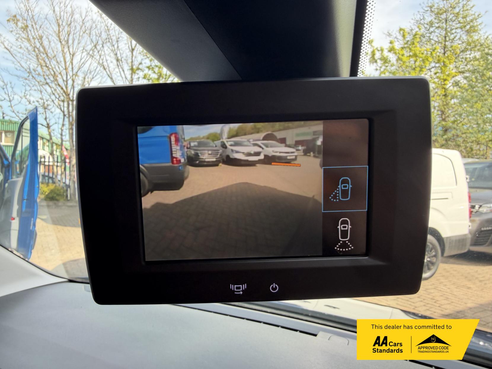 2020 Vauxhall Combo 1.5 Turbo D 2000 Sportive Panel Van 4dr Diesel Manual L1 H1 Euro 6 (s/s) (100 ps) - Thumbnail 15