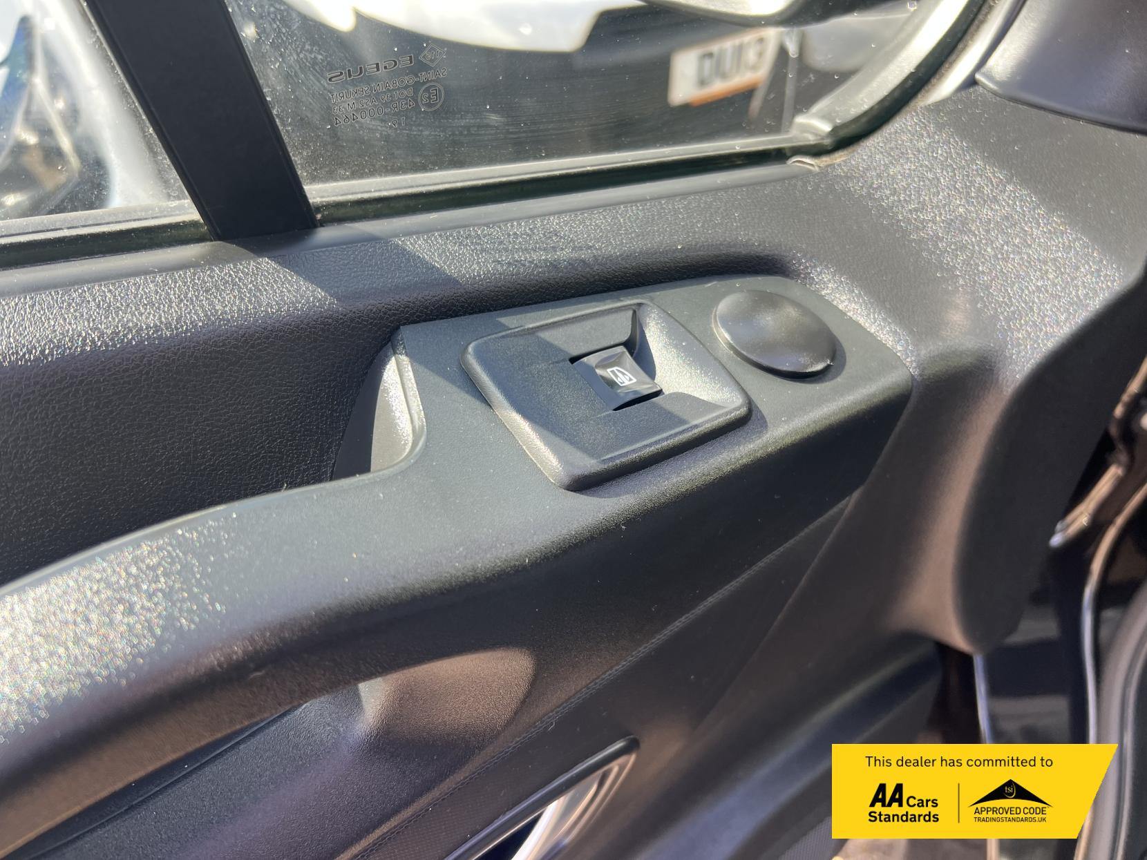 Renault Trafic 2.0 dCi ENERGY 28 Sport Panel Van 5dr Diesel Manual SWB Standard Roof Euro 6 (s/s) (120 ps)