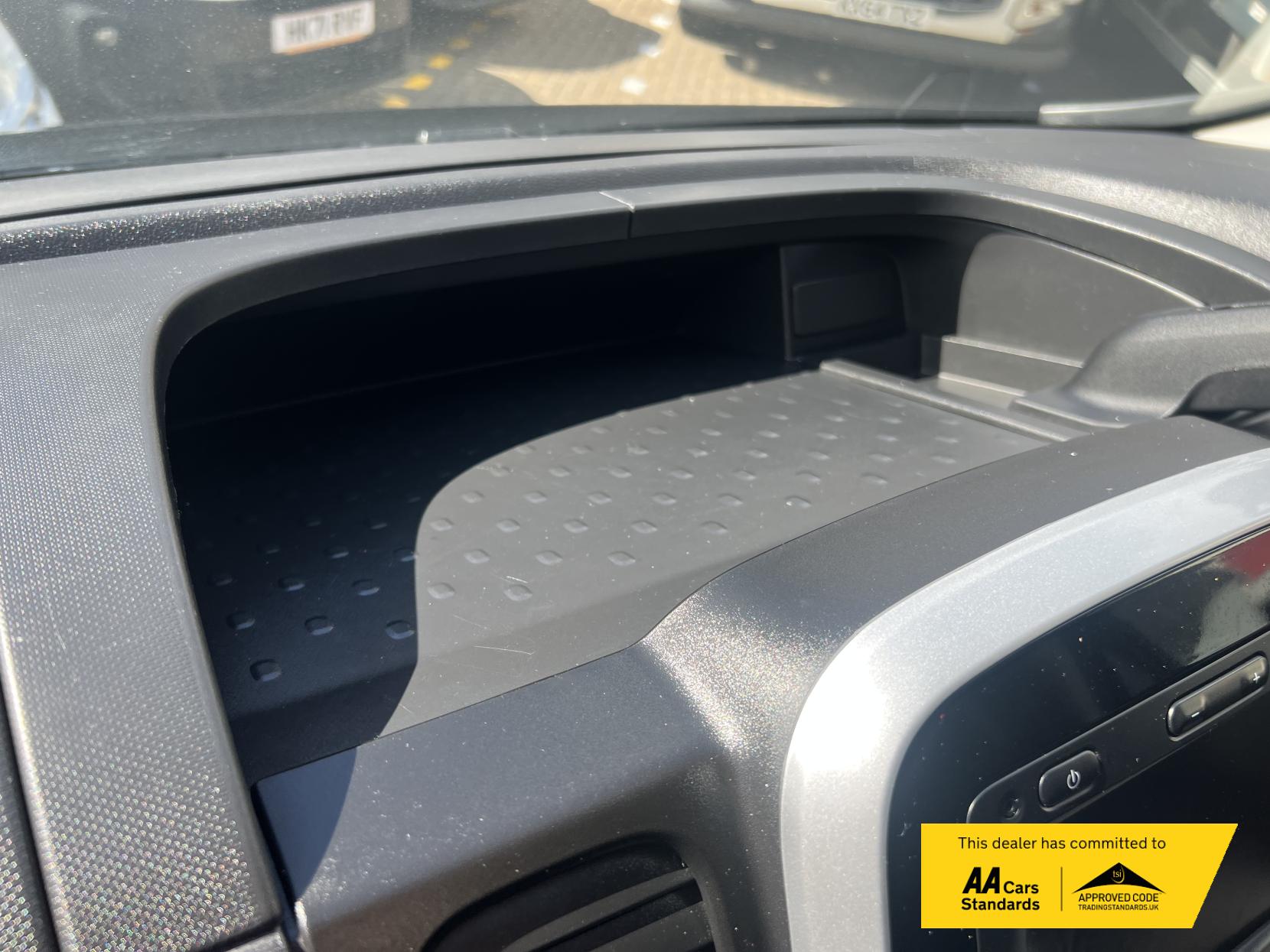 Renault Trafic 2.0 dCi ENERGY 28 Sport Panel Van 5dr Diesel Manual SWB Standard Roof Euro 6 (s/s) (120 ps)