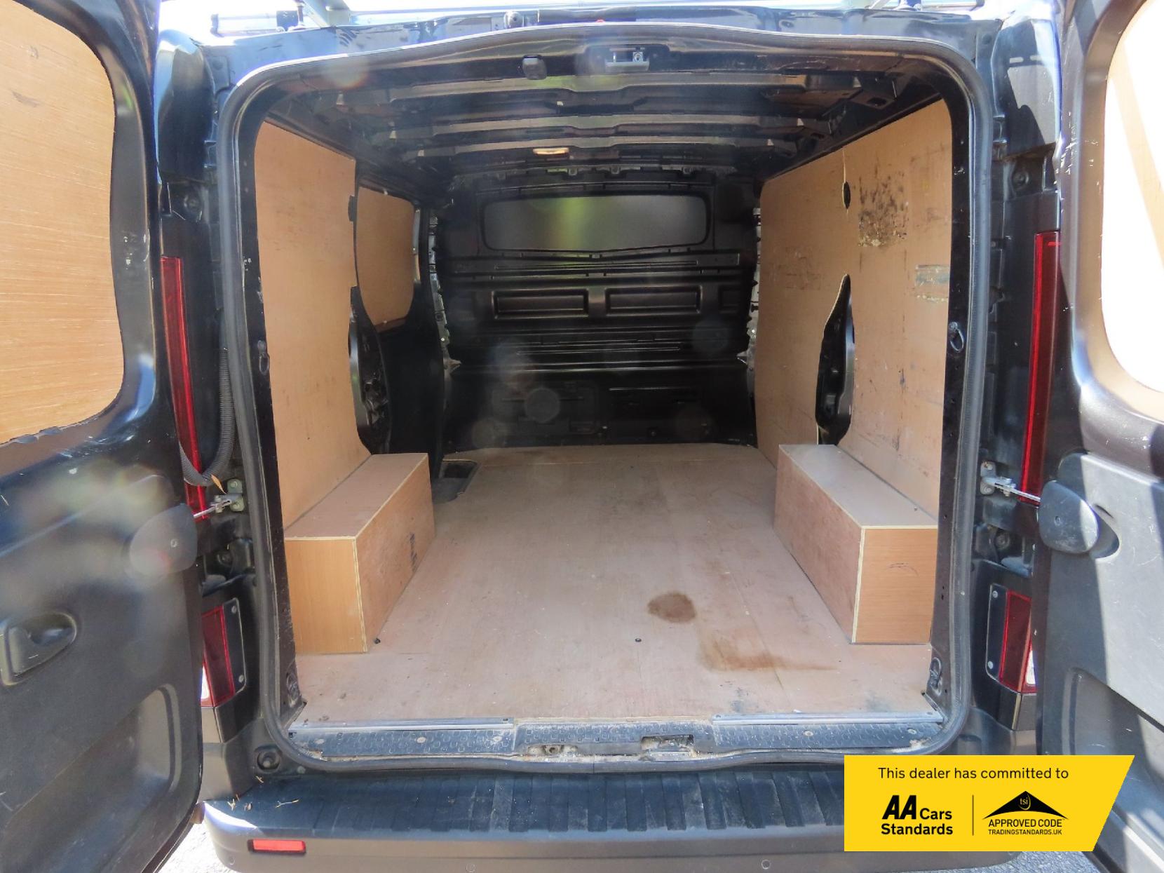 Renault Trafic 2.0 dCi ENERGY 28 Sport Panel Van 5dr Diesel Manual SWB Standard Roof Euro 6 (s/s) (120 ps)