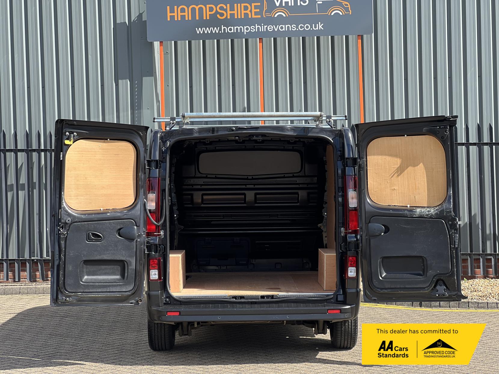 Renault Trafic 2.0 dCi ENERGY 28 Sport Panel Van 5dr Diesel Manual SWB Standard Roof Euro 6 (s/s) (120 ps)