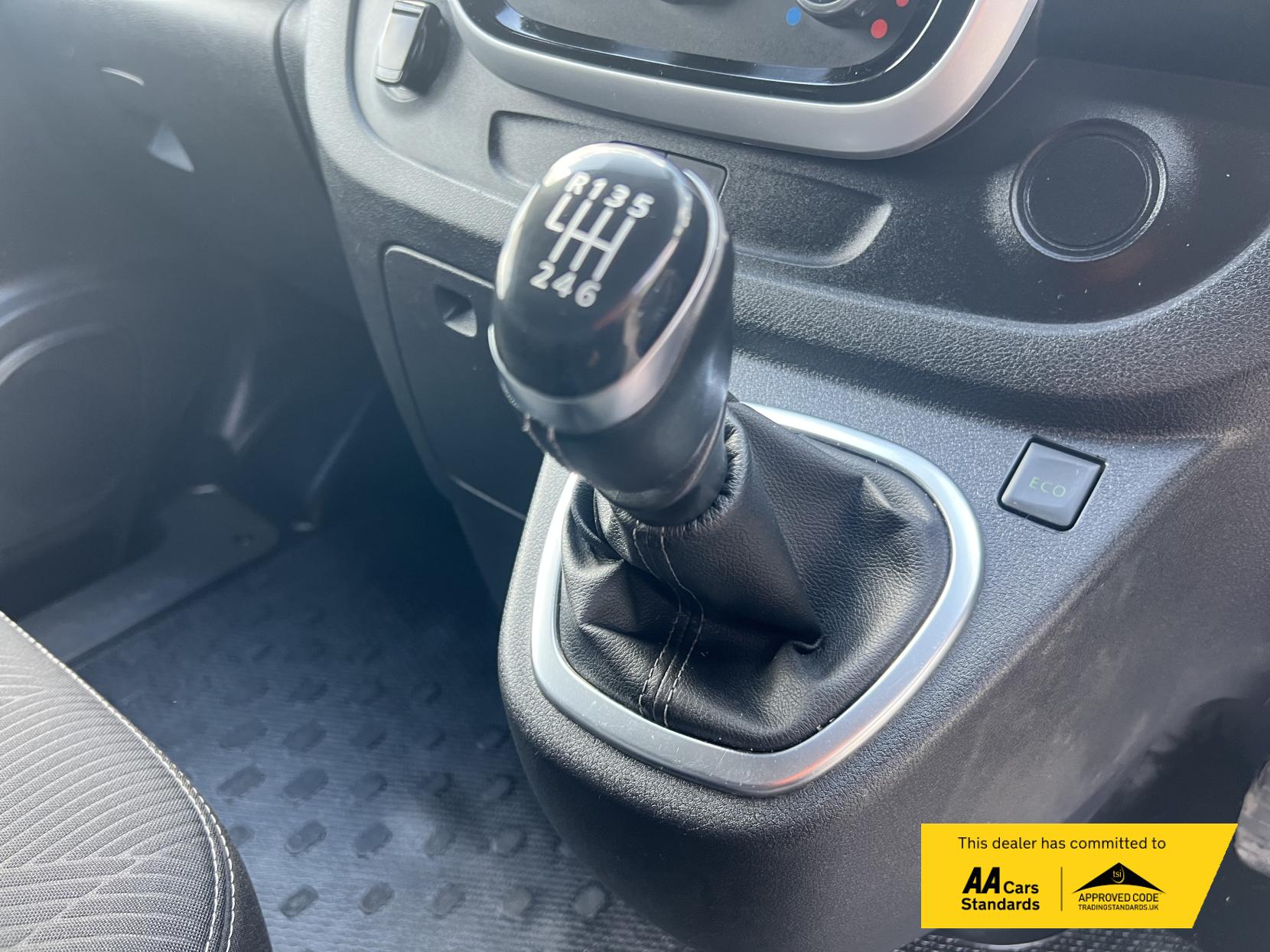 Renault Trafic 2.0 dCi ENERGY 28 Sport Panel Van 5dr Diesel Manual SWB Standard Roof Euro 6 (s/s) (120 ps)