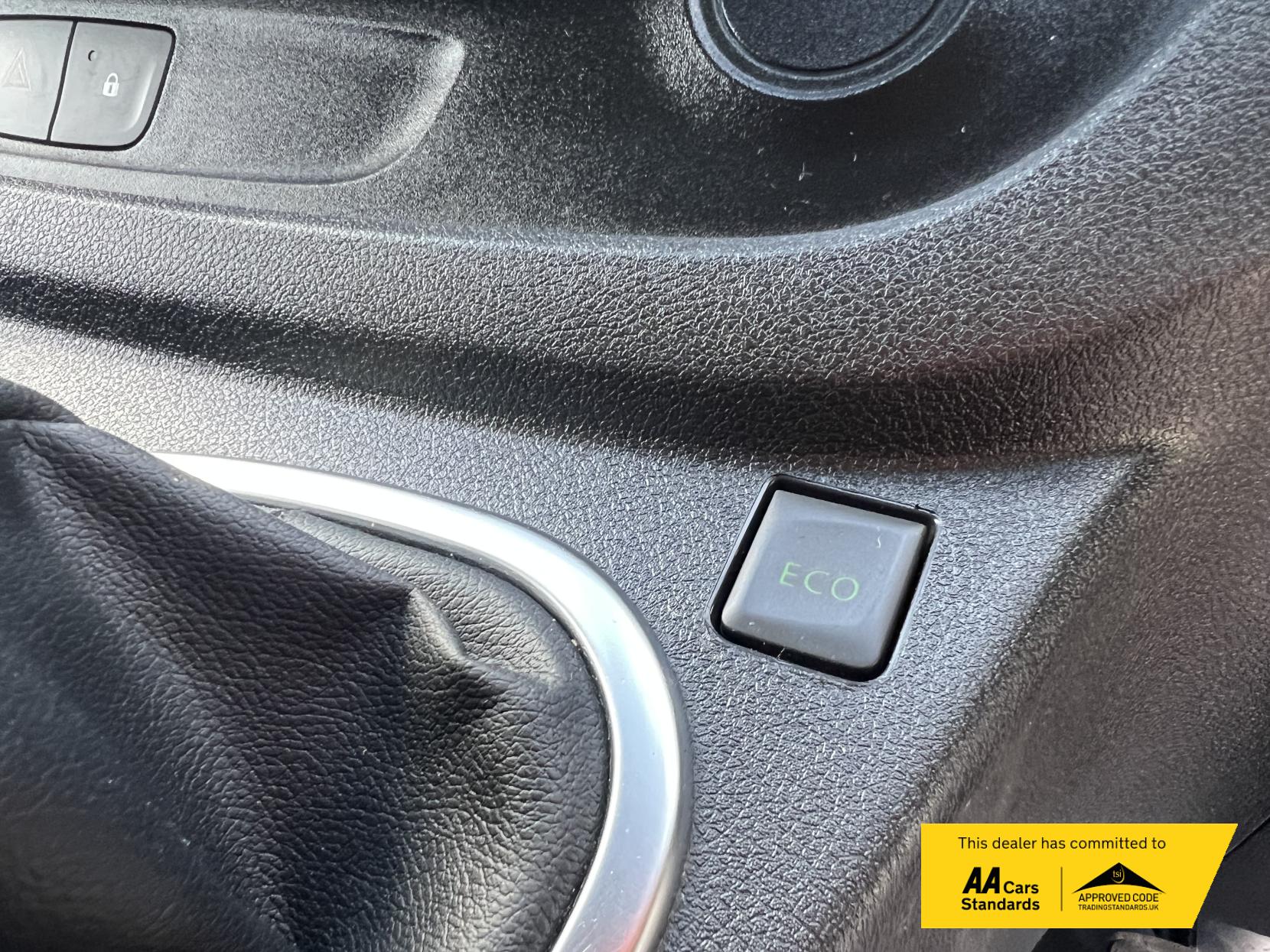 Renault Trafic 2.0 dCi ENERGY 28 Sport Panel Van 5dr Diesel Manual SWB Standard Roof Euro 6 (s/s) (120 ps)