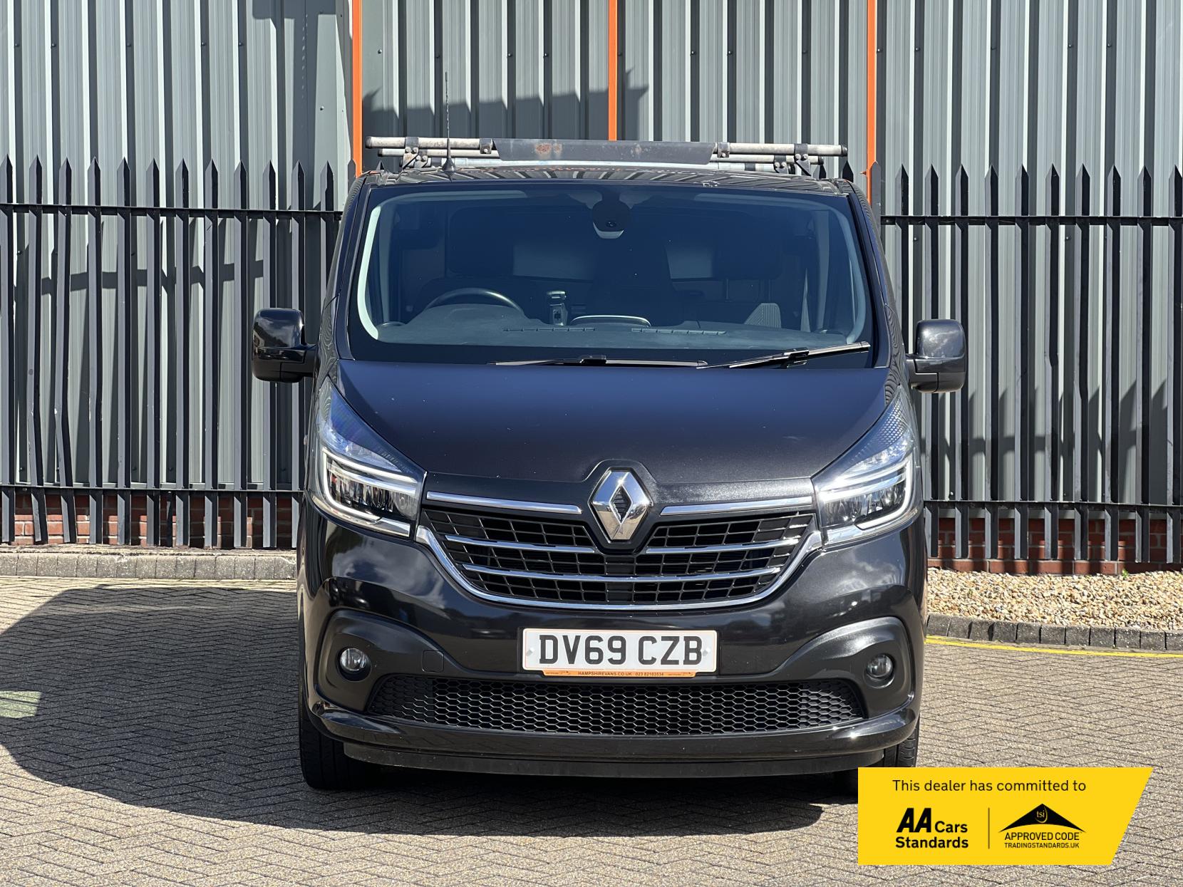 Renault Trafic 2.0 dCi ENERGY 28 Sport Panel Van 5dr Diesel Manual SWB Standard Roof Euro 6 (s/s) (120 ps)