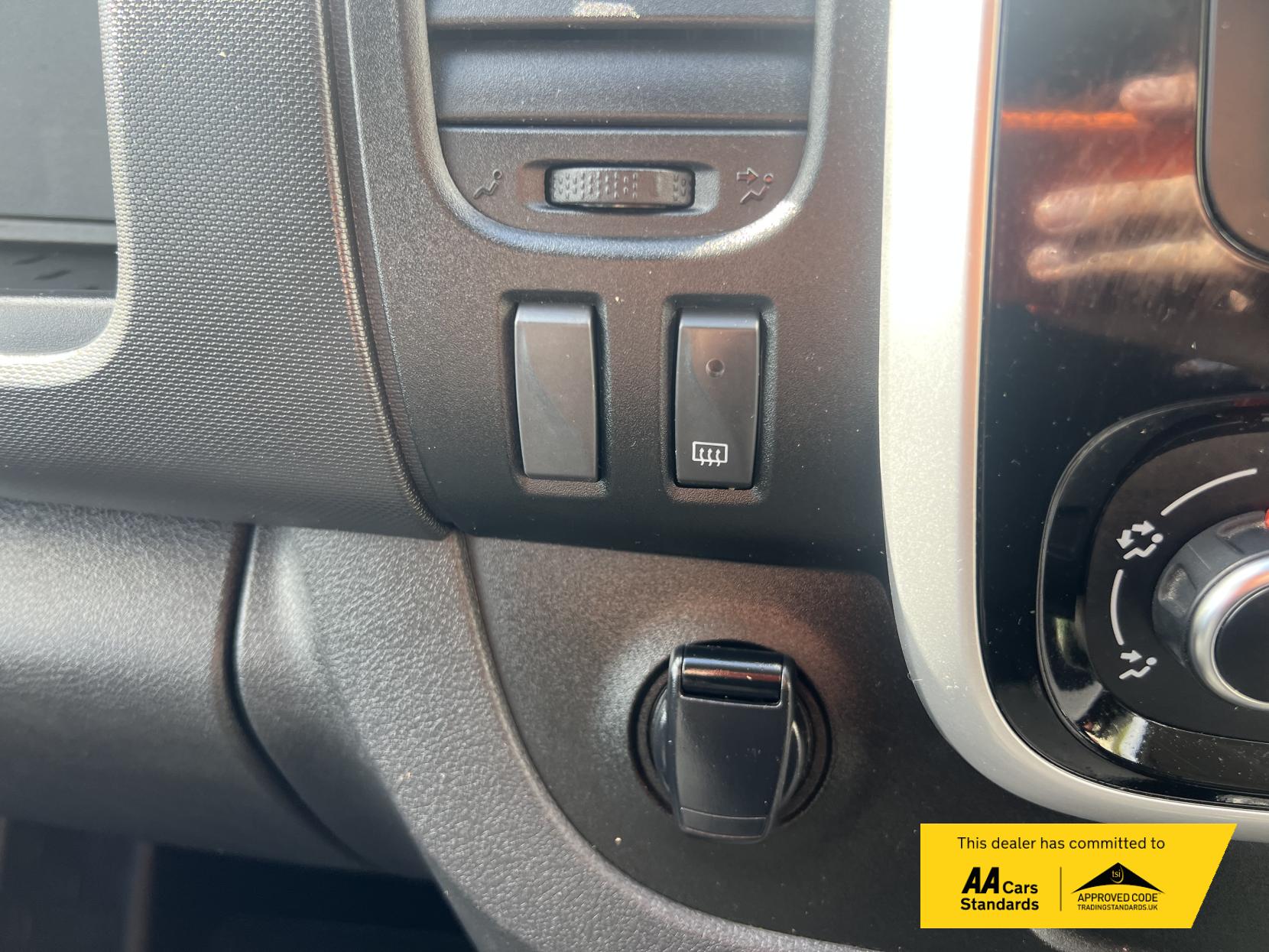 Renault Trafic 2.0 dCi ENERGY 28 Sport Panel Van 5dr Diesel Manual SWB Standard Roof Euro 6 (s/s) (120 ps)