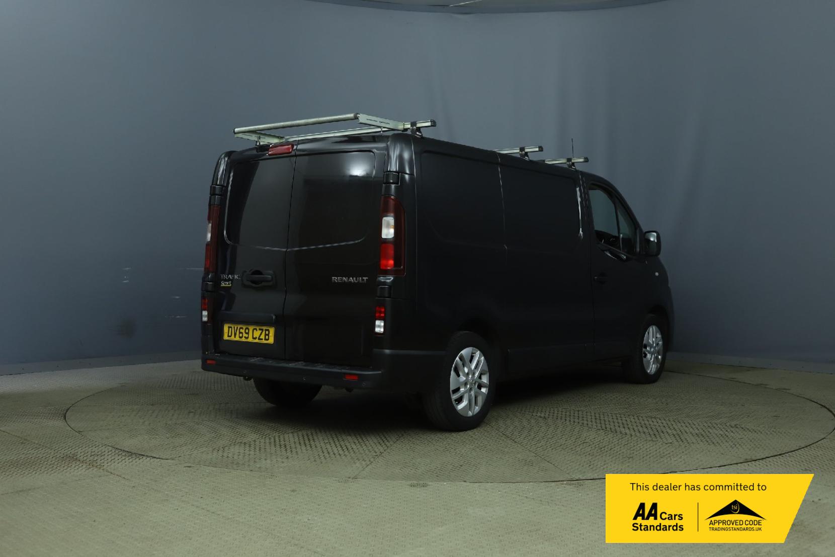 Renault Trafic 2.0 dCi ENERGY 28 Sport Panel Van 5dr Diesel Manual SWB Standard Roof Euro 6 (s/s) (120 ps)