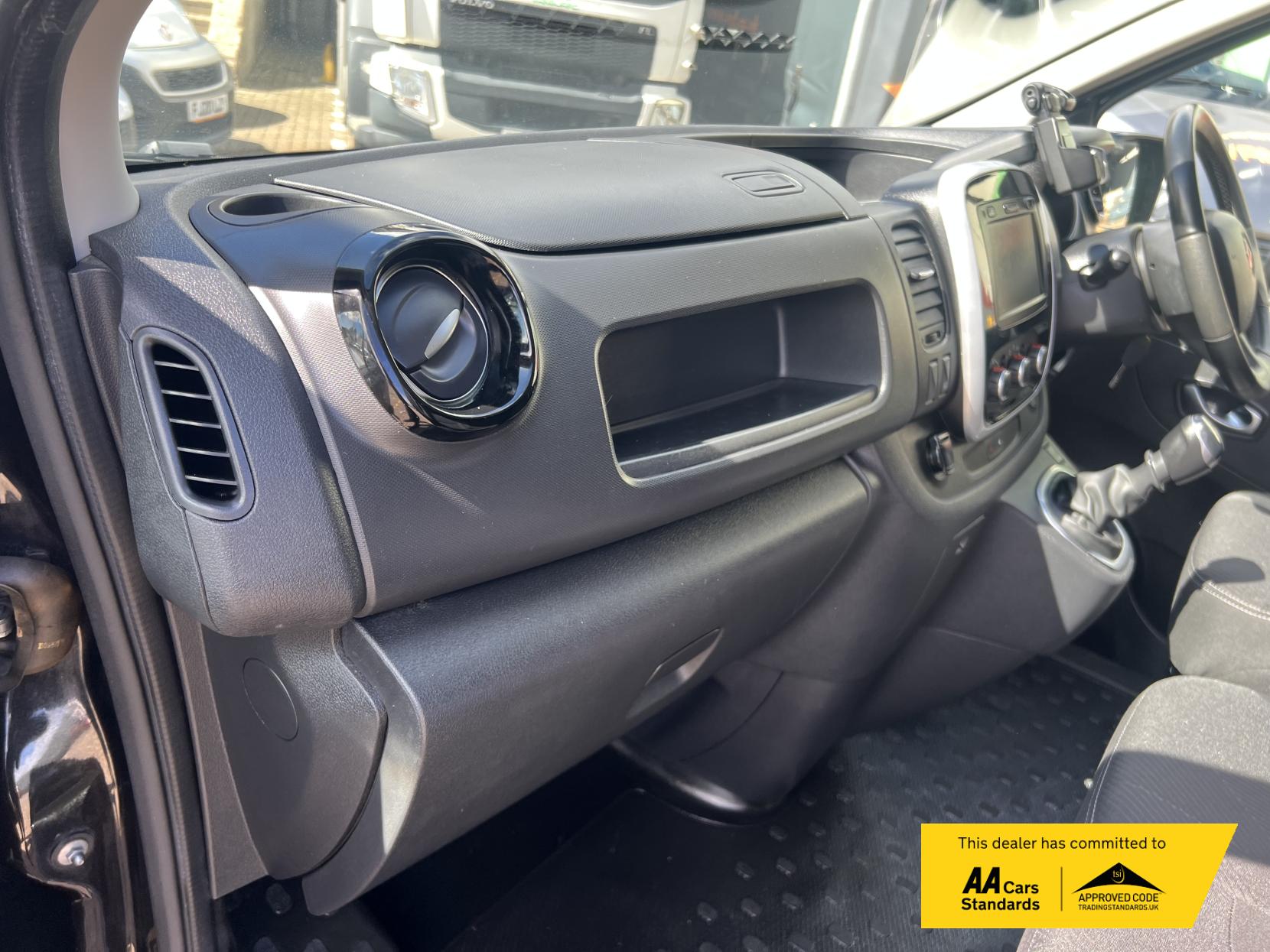 Renault Trafic 2.0 dCi ENERGY 28 Sport Panel Van 5dr Diesel Manual SWB Standard Roof Euro 6 (s/s) (120 ps)