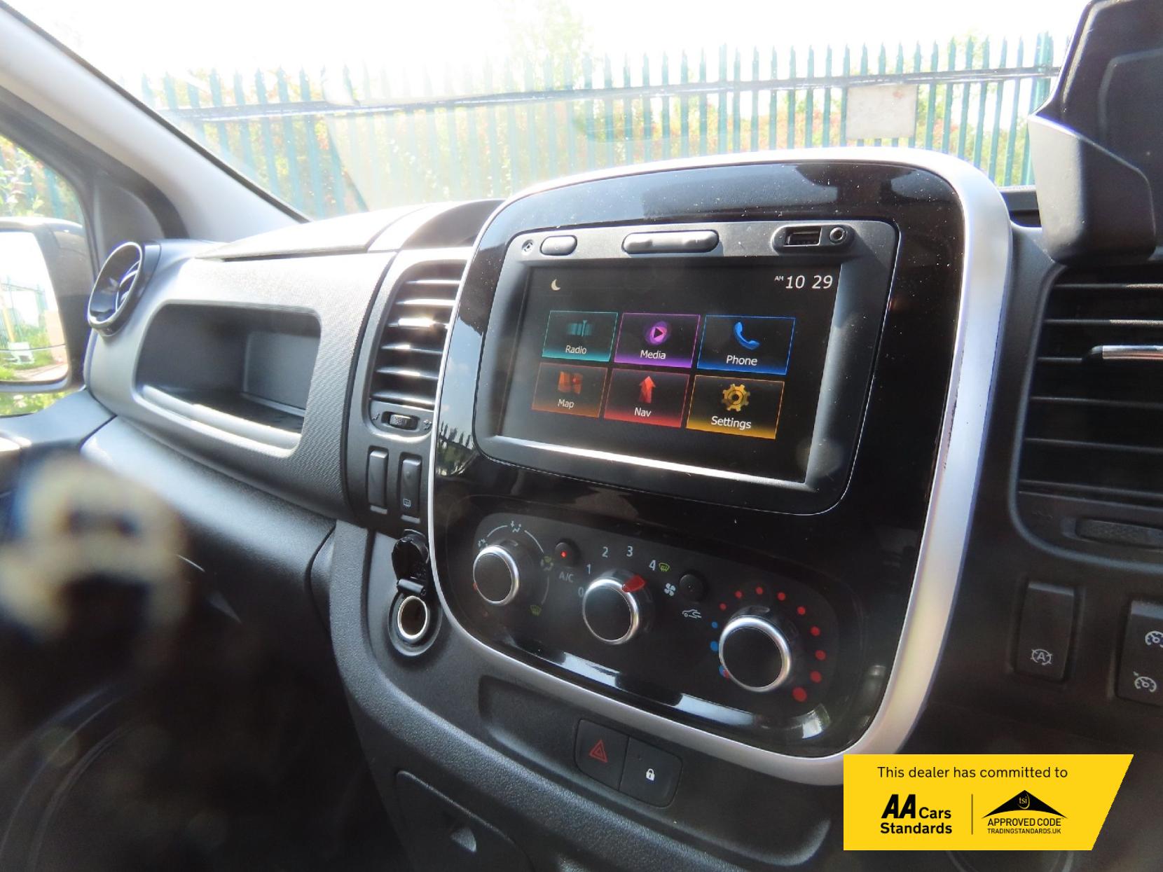 Renault Trafic 2.0 dCi ENERGY 28 Sport Panel Van 5dr Diesel Manual SWB Standard Roof Euro 6 (s/s) (120 ps)