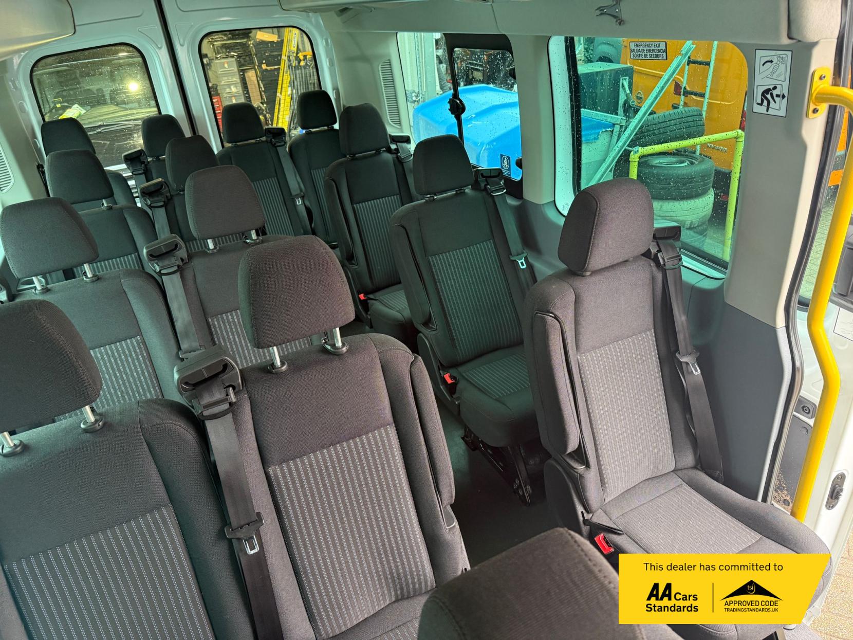 Ford Transit 2.2 TDCi 460 HDT Trend Minibus 5dr Diesel Manual L4 H3 (18 seats) (196 g/km, 123 bhp)