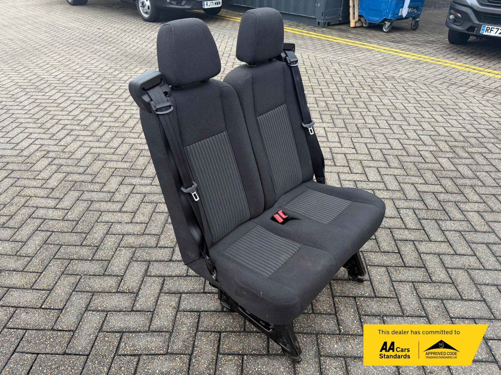 Ford Transit 2.2 TDCi 460 HDT Trend Minibus 5dr Diesel Manual L4 H3 (18 seats) (196 g/km, 123 bhp)