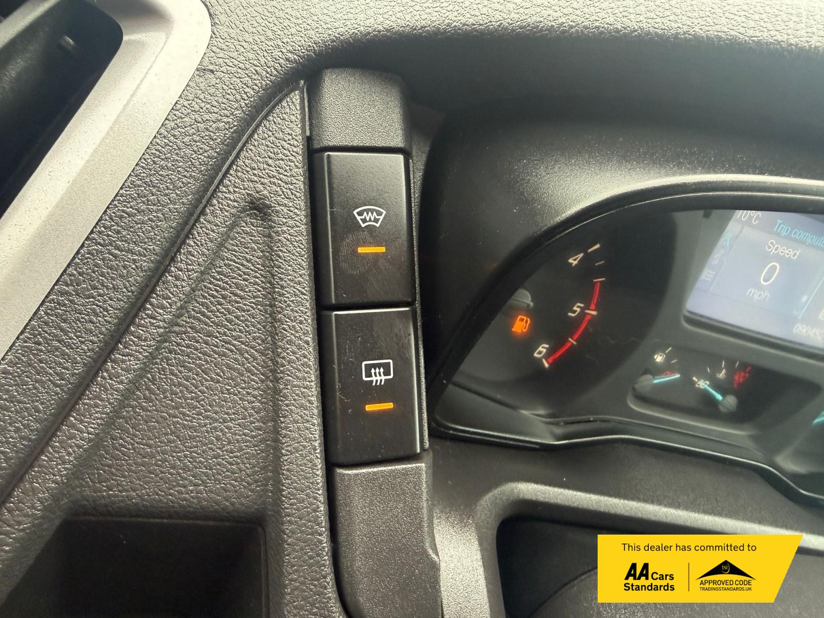 Ford Transit 2.2 TDCi 460 HDT Trend Minibus 5dr Diesel Manual L4 H3 (18 seats) (196 g/km, 123 bhp)