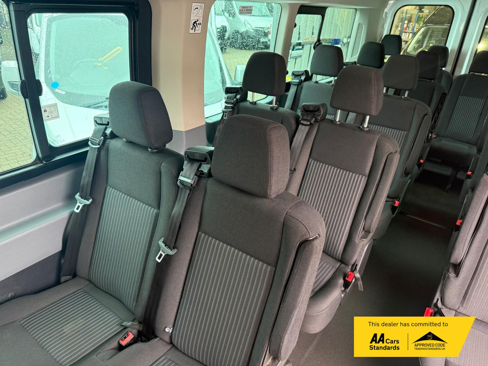 Ford Transit 2.2 TDCi 460 HDT Trend Minibus 5dr Diesel Manual L4 H3 (18 seats) (196 g/km, 123 bhp)