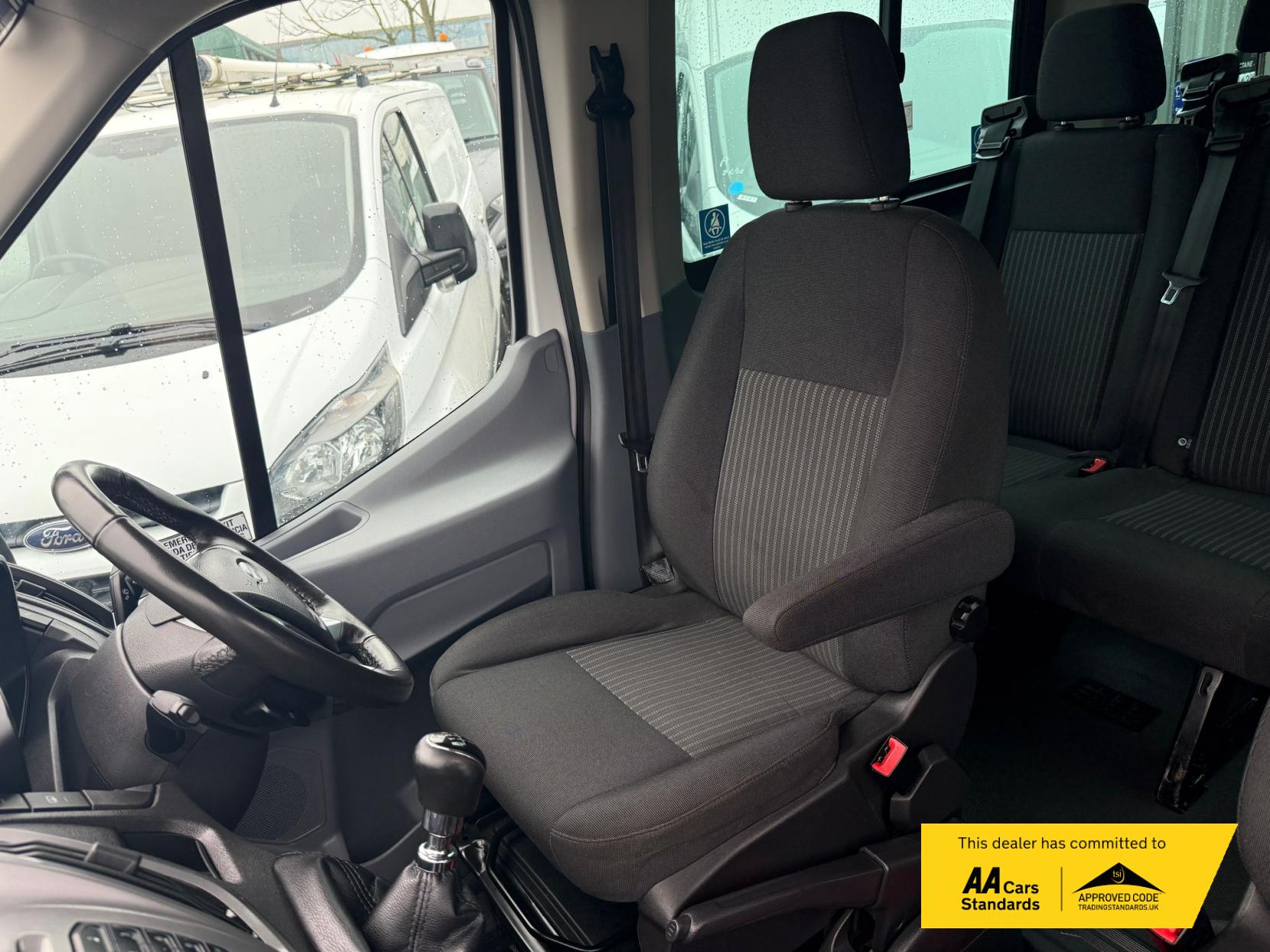 Ford Transit 2.2 TDCi 460 HDT Trend Minibus 5dr Diesel Manual L4 H3 (18 seats) (196 g/km, 123 bhp)