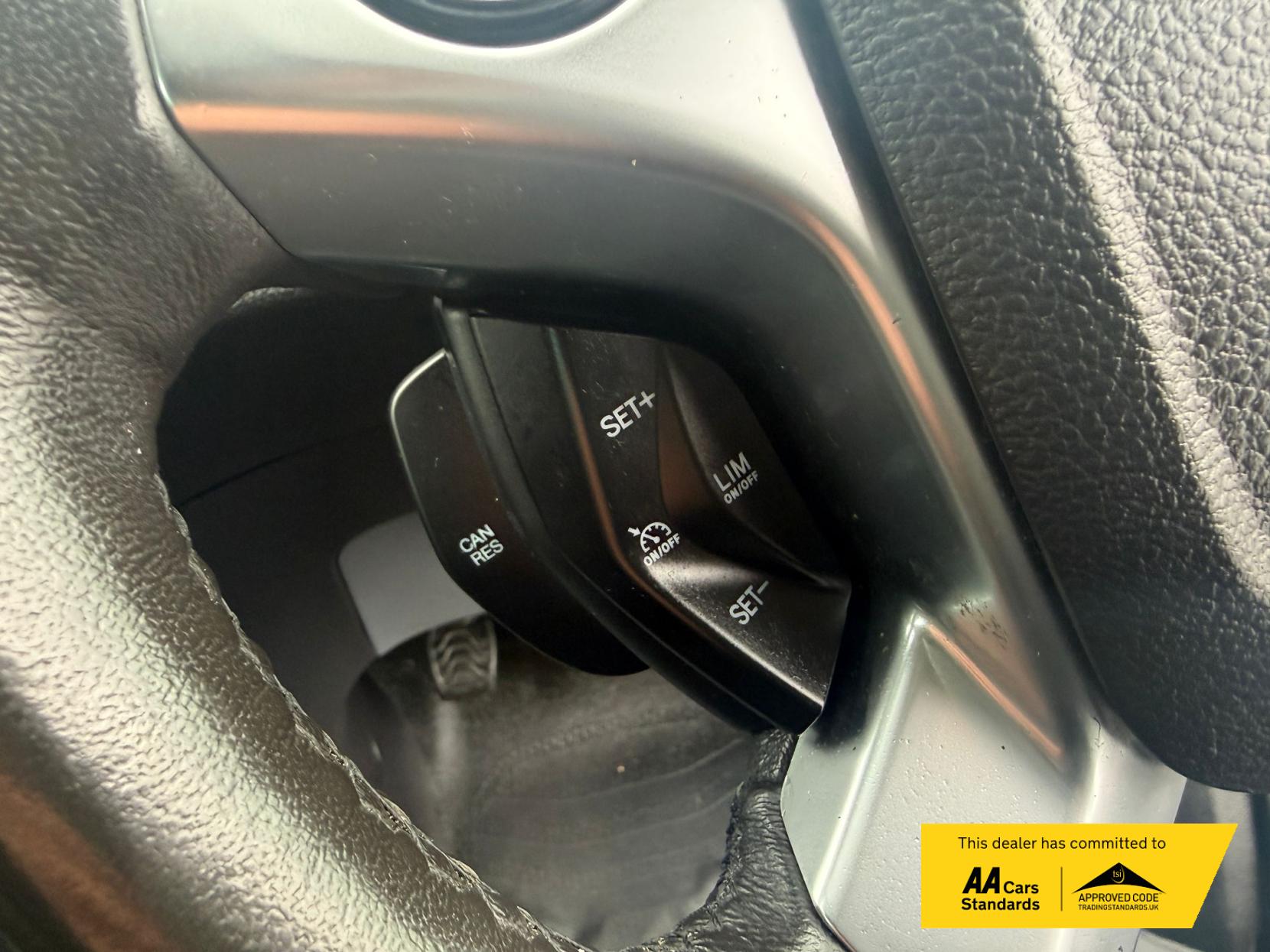 Ford Transit 2.2 TDCi 460 HDT Trend Minibus 5dr Diesel Manual L4 H3 (18 seats) (196 g/km, 123 bhp)