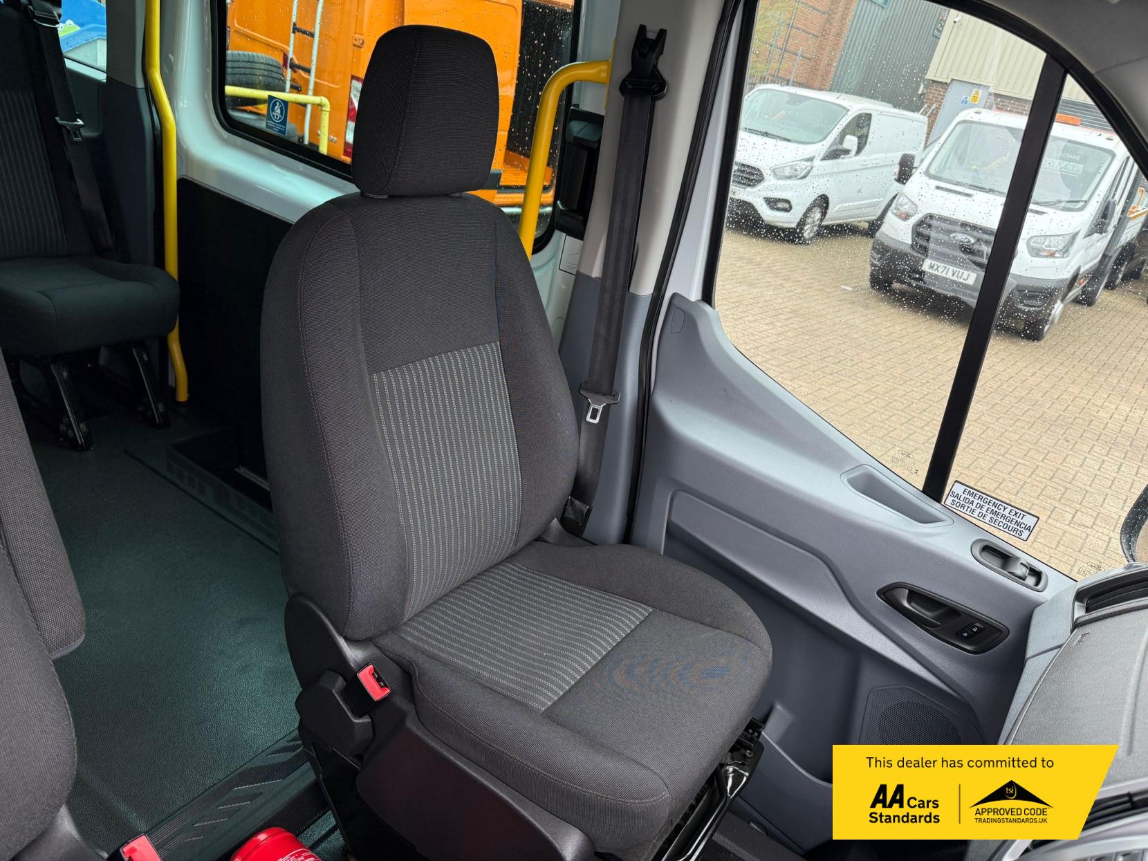 Ford Transit 2.2 TDCi 460 HDT Trend Minibus 5dr Diesel Manual L4 H3 (18 seats) (196 g/km, 123 bhp)