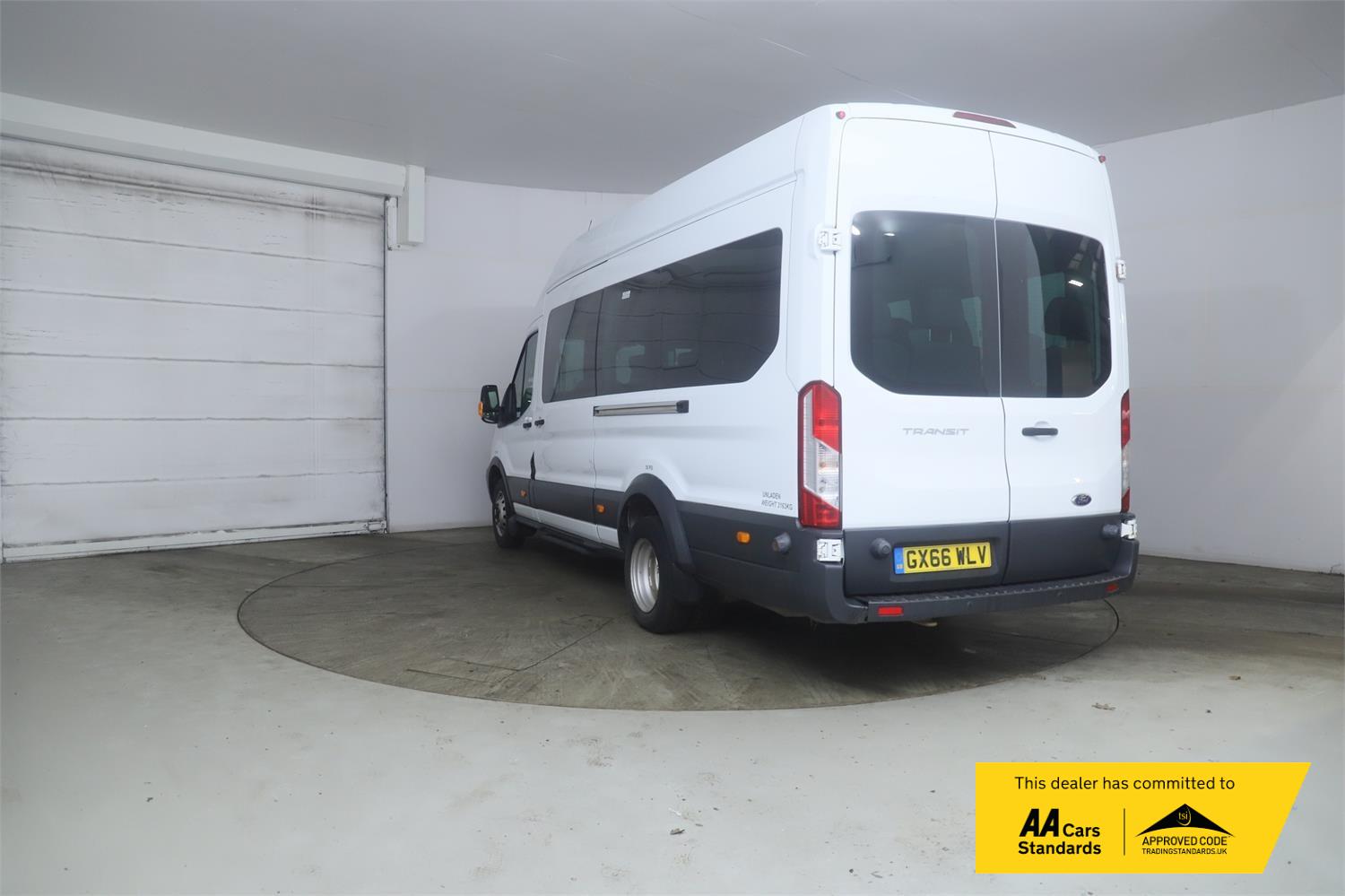 Ford Transit 2.2 TDCi 460 HDT Trend Minibus 5dr Diesel Manual L4 H3 (18 seats) (196 g/km, 123 bhp)
