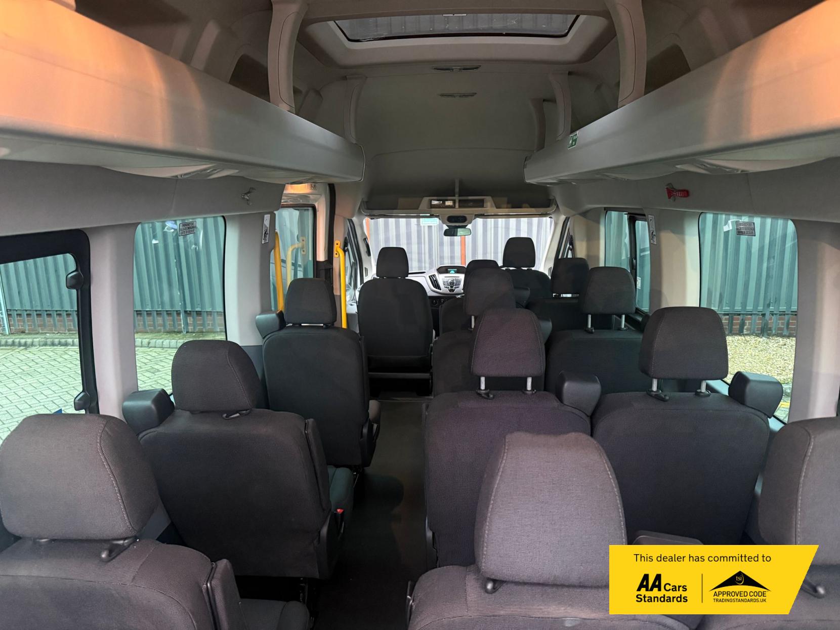 Ford Transit 2.2 TDCi 460 HDT Trend Minibus 5dr Diesel Manual L4 H3 (18 seats) (196 g/km, 123 bhp)