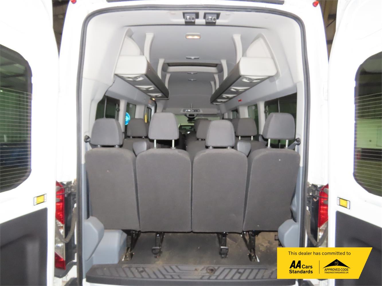 Ford Transit 2.2 TDCi 460 HDT Trend Minibus 5dr Diesel Manual L4 H3 (18 seats) (196 g/km, 123 bhp)