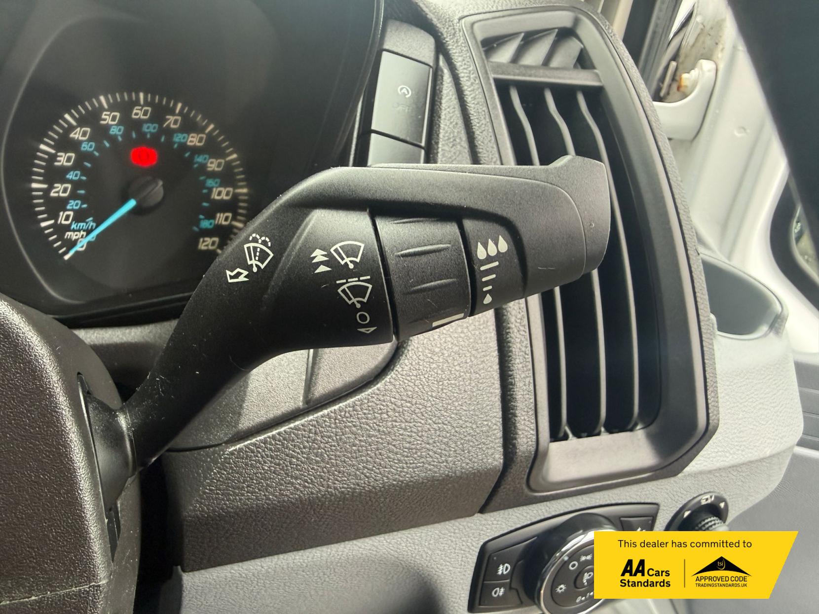 Ford Transit 2.2 TDCi 460 HDT Trend Minibus 5dr Diesel Manual L4 H3 (18 seats) (196 g/km, 123 bhp)