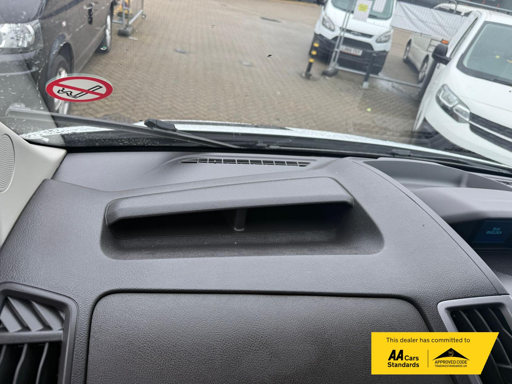 Ford Transit 2.2 TDCi 460 HDT Trend Minibus 5dr Diesel Manual L4 H3 (18 seats) (196 g/km, 123 bhp)