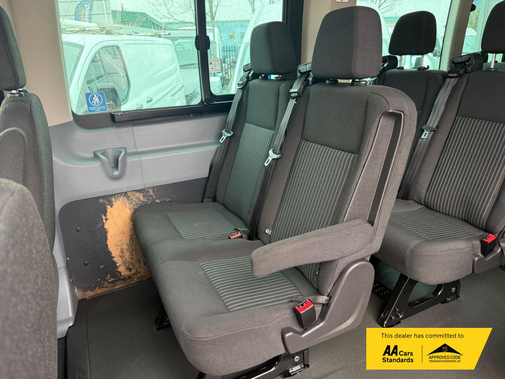 Ford Transit 2.2 TDCi 460 HDT Trend Minibus 5dr Diesel Manual L4 H3 (18 seats) (196 g/km, 123 bhp)