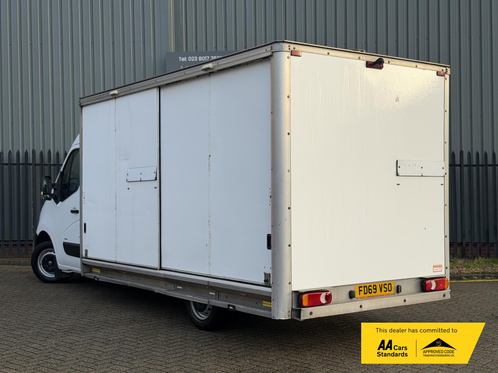 Vauxhall Movano 2.3 CDTi 3500 Luton 4dr Diesel Manual FWD L3 H1 Euro 6 (20m3) (130 ps)