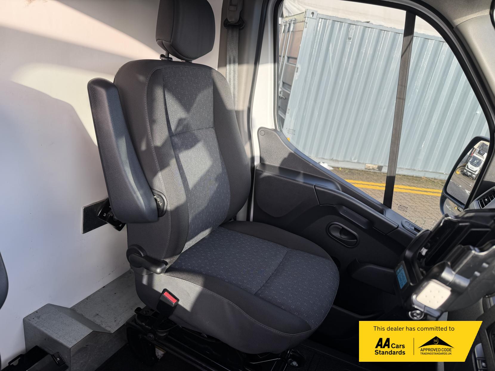 Vauxhall Movano 2.3 CDTi 3500 Luton 4dr Diesel Manual FWD L3 H1 Euro 6 (20m3) (130 ps)