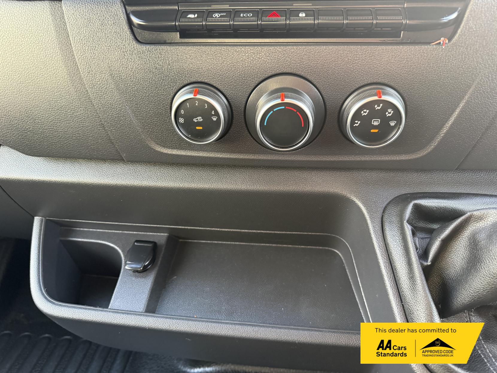 Vauxhall Movano 2.3 CDTi 3500 Luton 4dr Diesel Manual FWD L3 H1 Euro 6 (20m3) (130 ps)