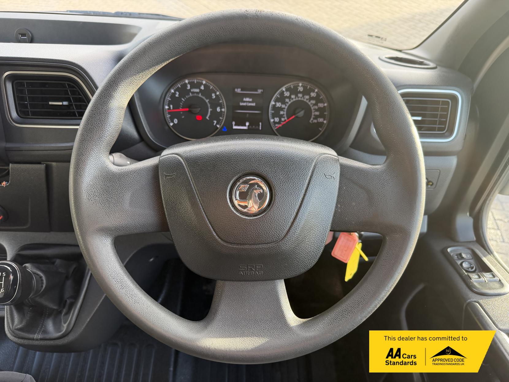 Vauxhall Movano 2.3 CDTi 3500 Luton 4dr Diesel Manual FWD L3 H1 Euro 6 (20m3) (130 ps)