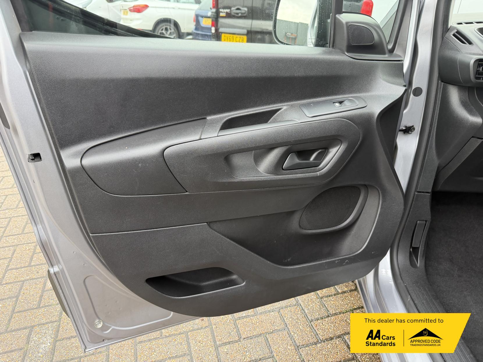 Vauxhall Combo 1.5 Turbo D 2300 Sportive Panel Van 4dr Diesel Manual L2 H1 Euro 6 (100 ps)