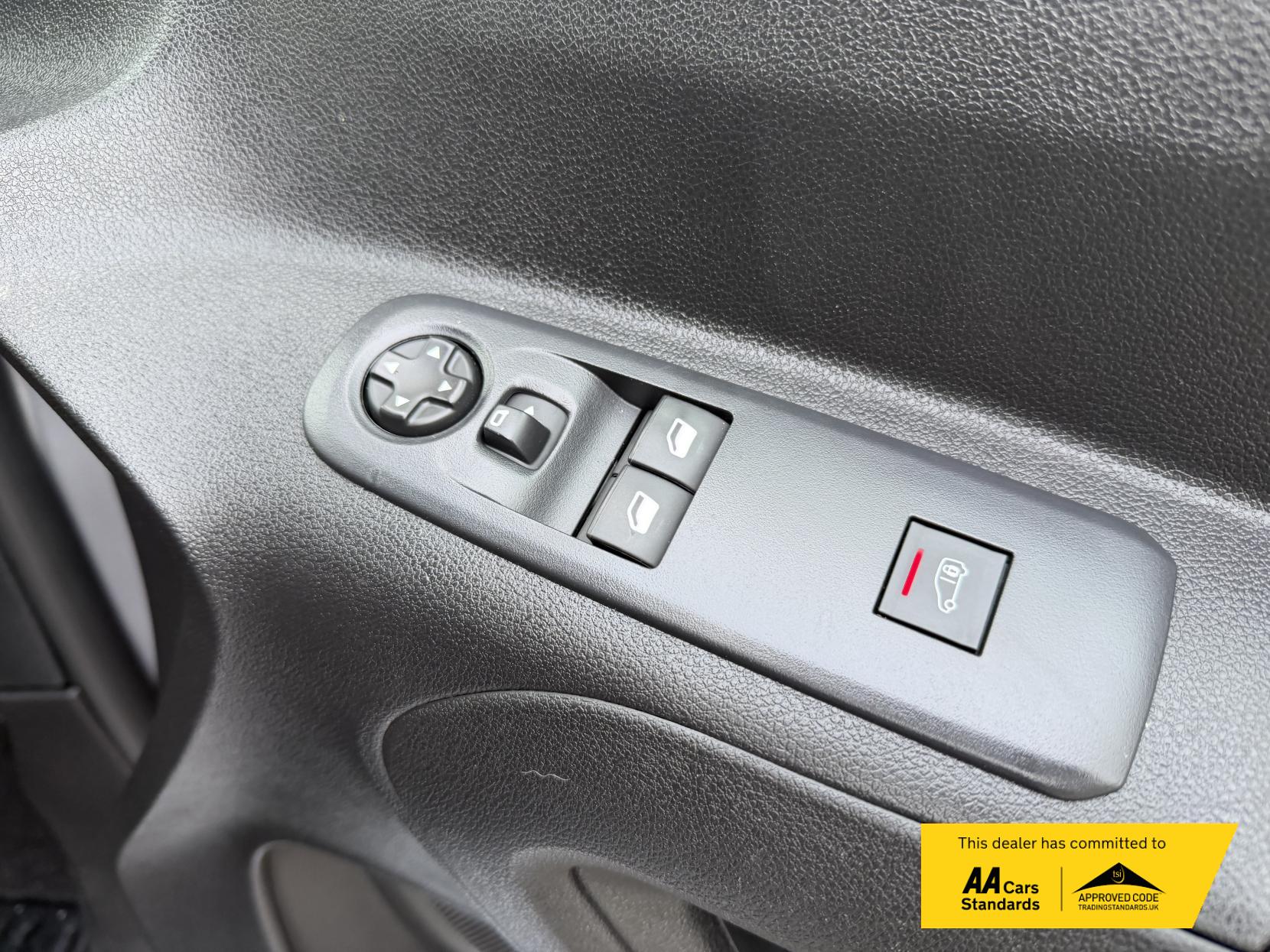 Vauxhall Combo 1.5 Turbo D 2300 Sportive Panel Van 4dr Diesel Manual L2 H1 Euro 6 (100 ps)