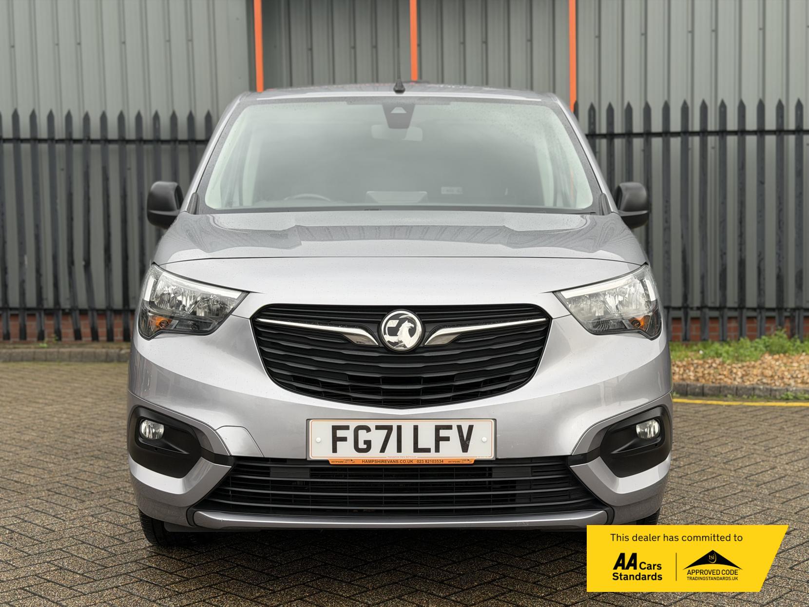 Vauxhall Combo 1.5 Turbo D 2300 Sportive Panel Van 4dr Diesel Manual L2 H1 Euro 6 (100 ps)