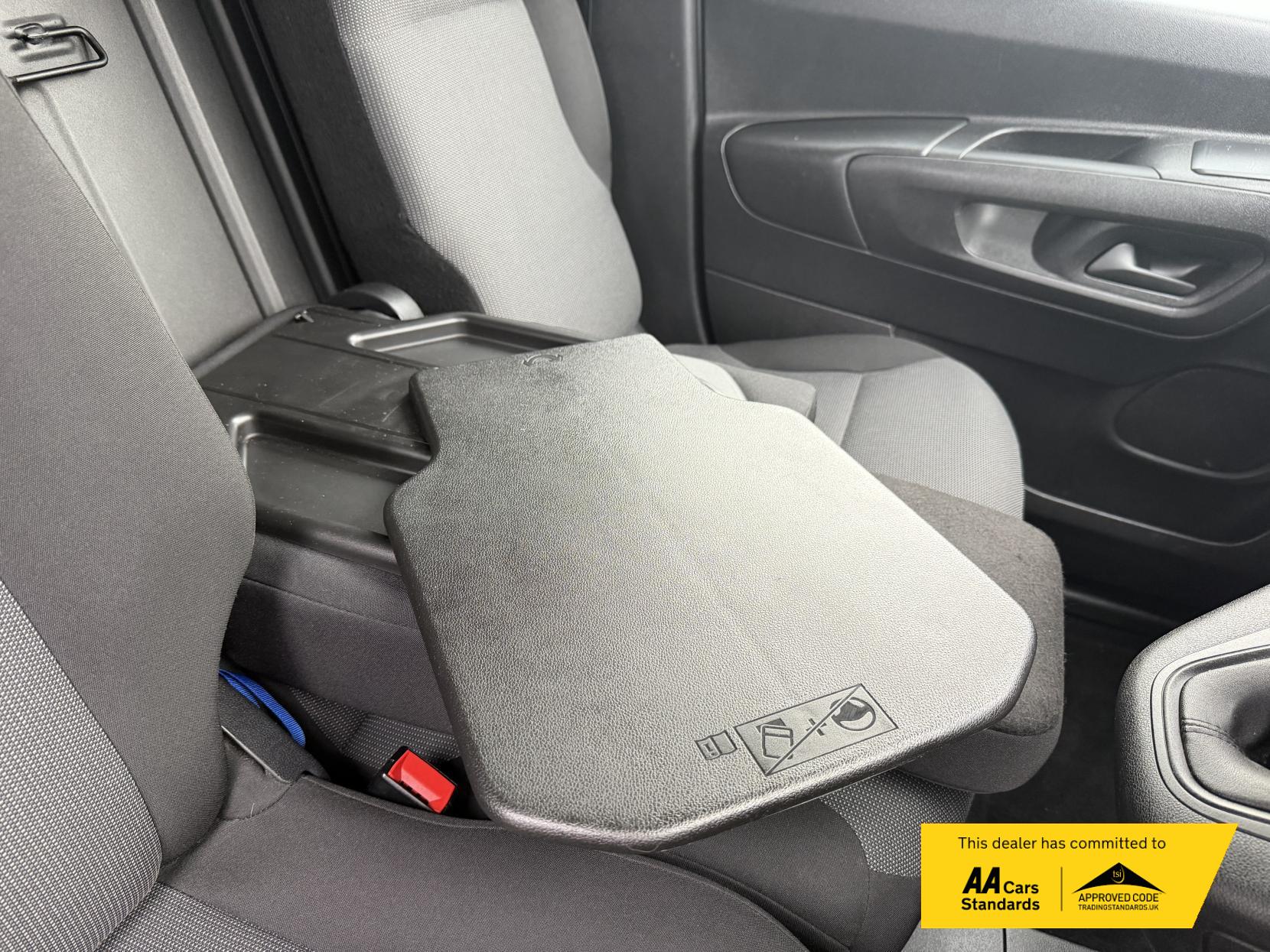 Vauxhall Combo 1.5 Turbo D 2300 Sportive Panel Van 4dr Diesel Manual L2 H1 Euro 6 (100 ps)