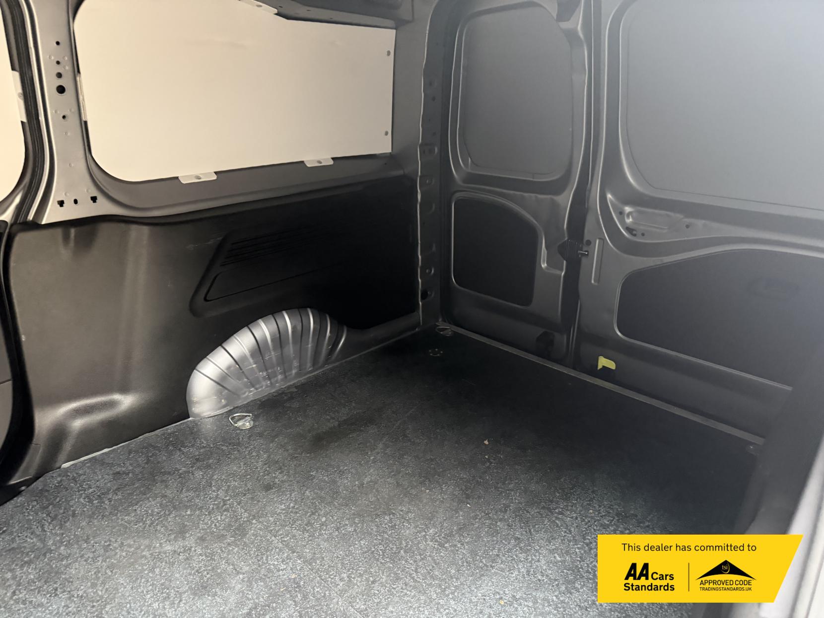 Vauxhall Combo 1.5 Turbo D 2300 Sportive Panel Van 4dr Diesel Manual L2 H1 Euro 6 (100 ps)