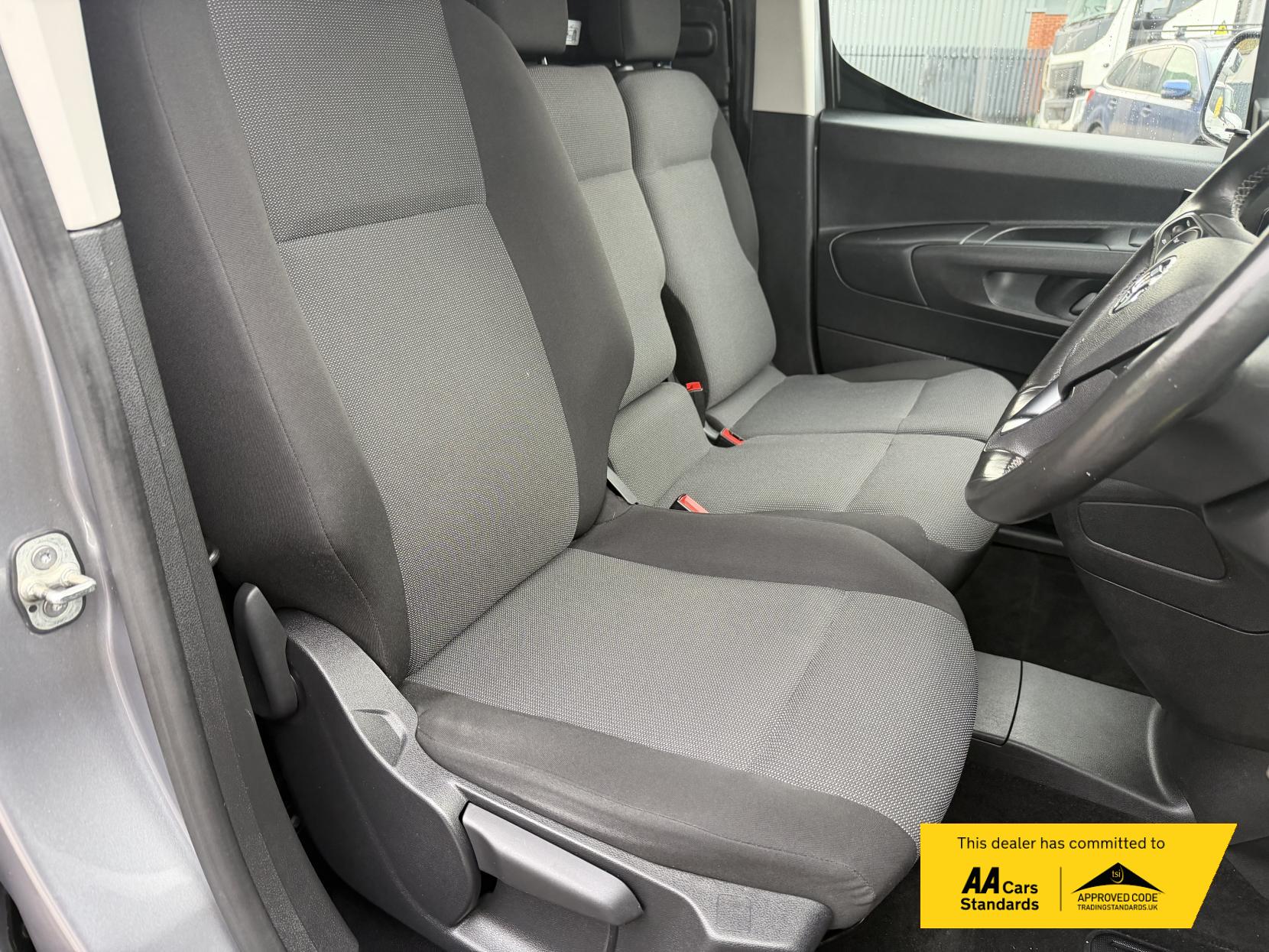 Vauxhall Combo 1.5 Turbo D 2300 Sportive Panel Van 4dr Diesel Manual L2 H1 Euro 6 (100 ps)