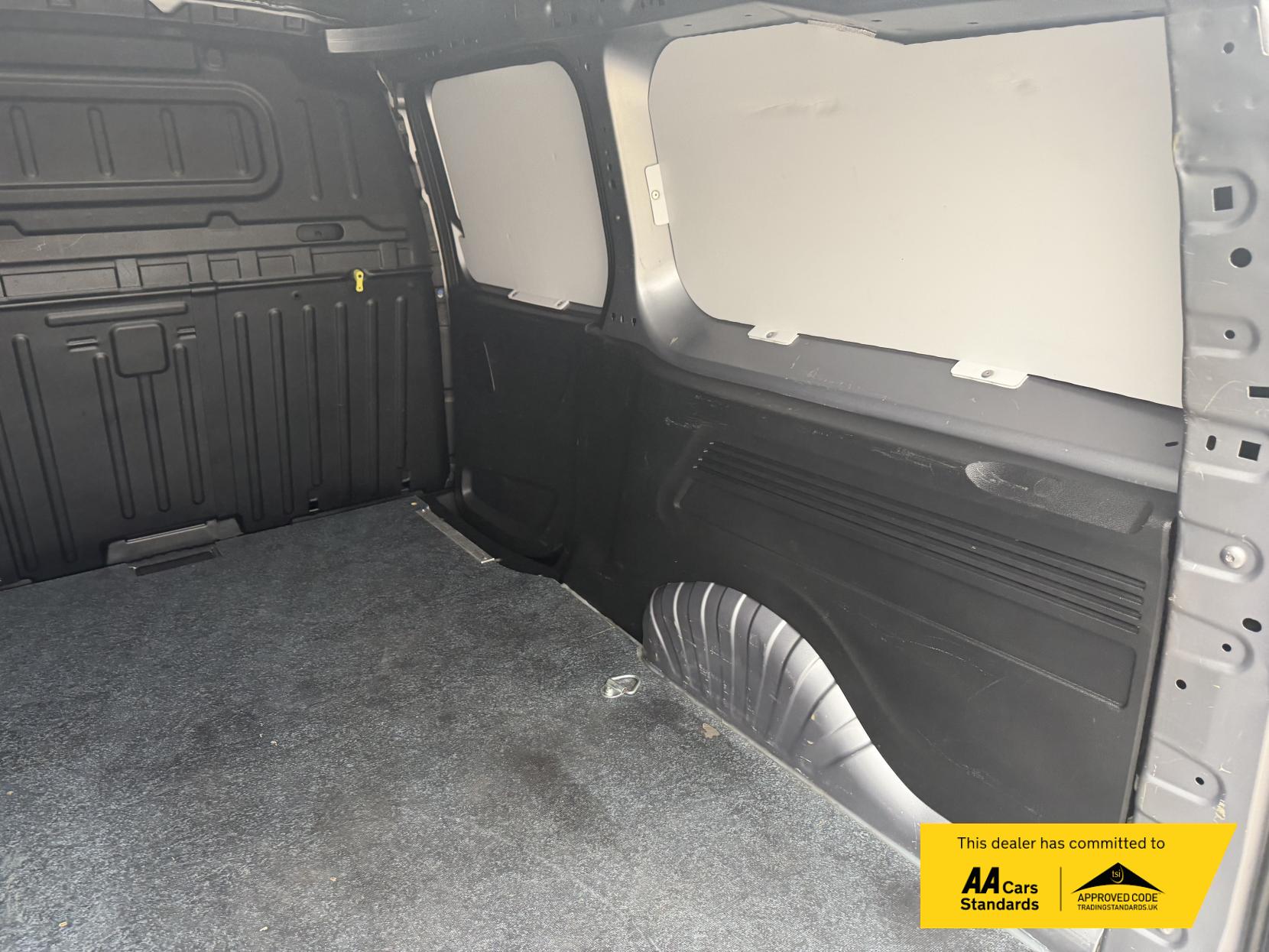 Vauxhall Combo 1.5 Turbo D 2300 Sportive Panel Van 4dr Diesel Manual L2 H1 Euro 6 (100 ps)