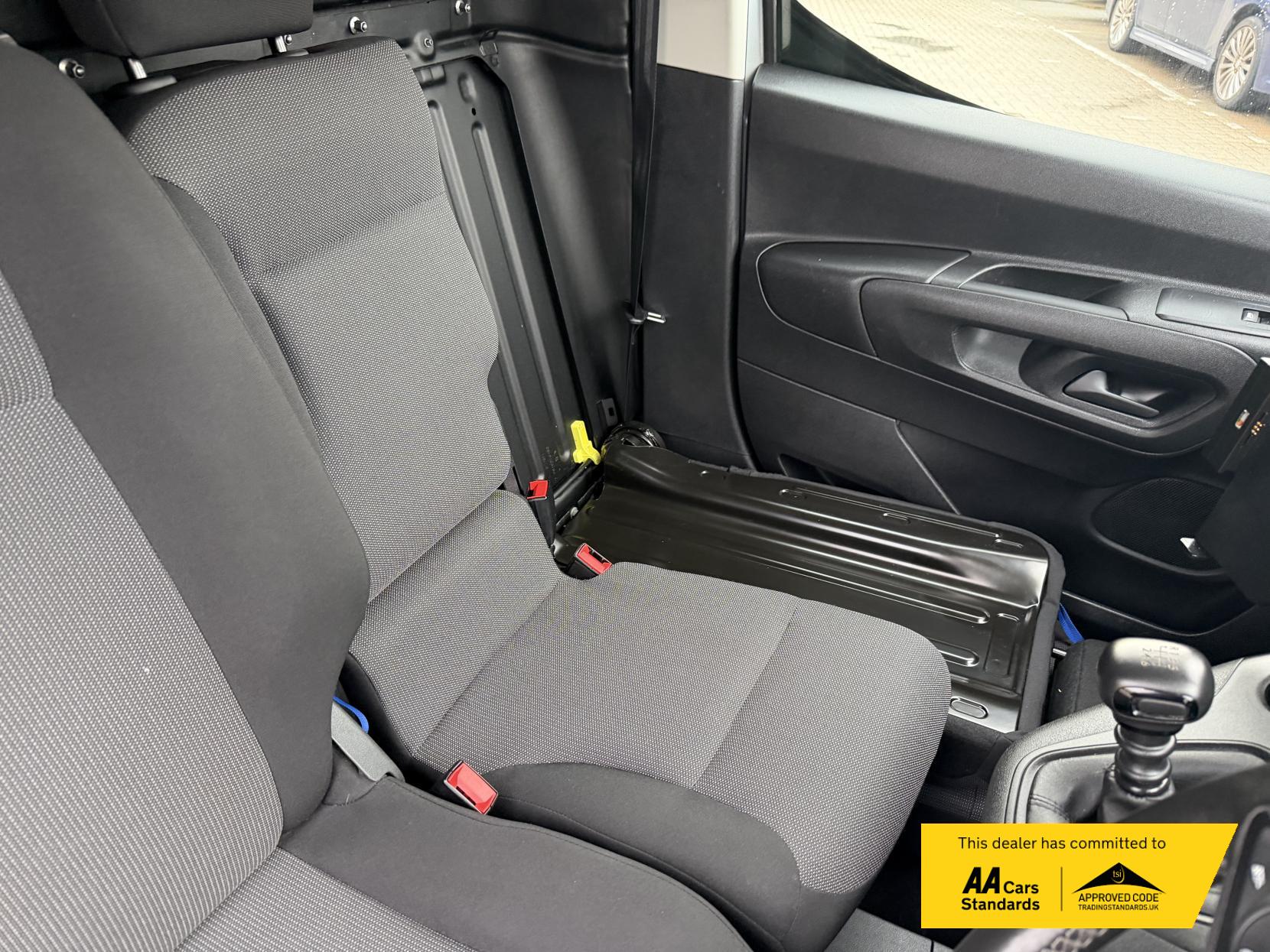 Vauxhall Combo 1.5 Turbo D 2300 Sportive Panel Van 4dr Diesel Manual L2 H1 Euro 6 (100 ps)