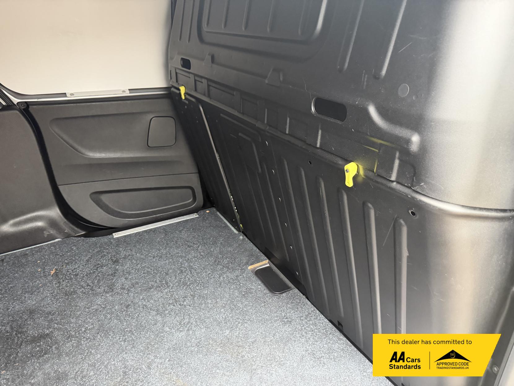 Vauxhall Combo 1.5 Turbo D 2300 Sportive Panel Van 4dr Diesel Manual L2 H1 Euro 6 (100 ps)