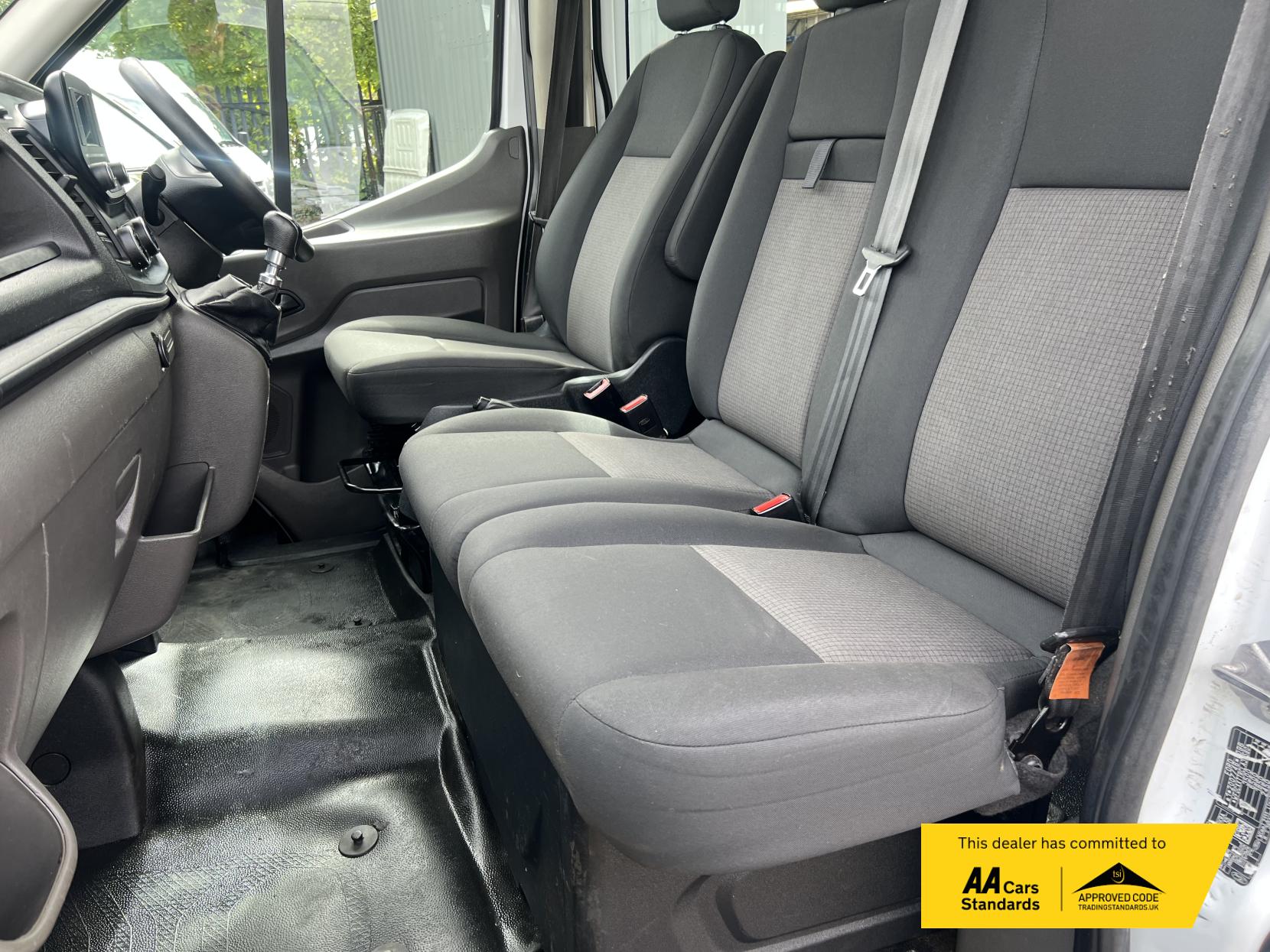 Ford Transit 2.0 350 EcoBlue Leader Chassis Double Cab 4dr Diesel Manual RWD L3 Euro 6 (s/s) (130 ps)