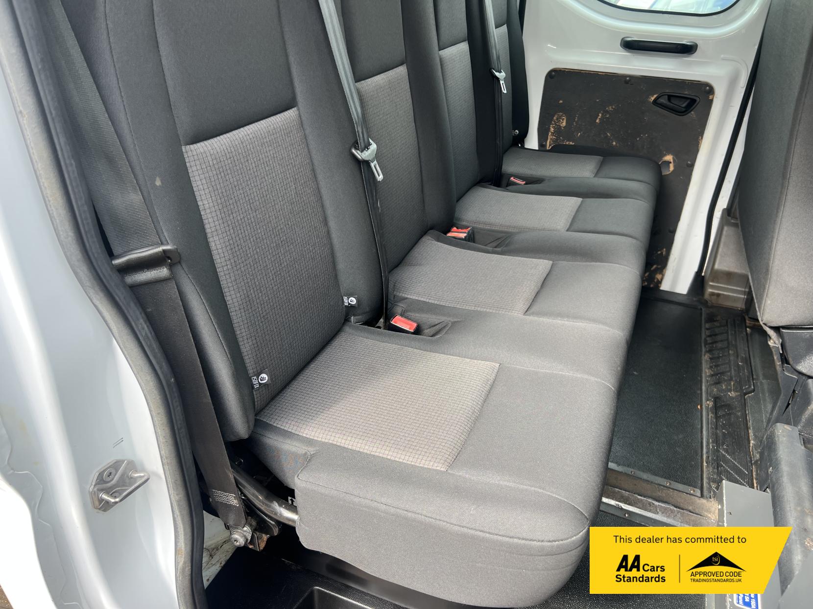 Ford Transit 2.0 350 EcoBlue Leader Chassis Double Cab 4dr Diesel Manual RWD L3 Euro 6 (s/s) (130 ps)