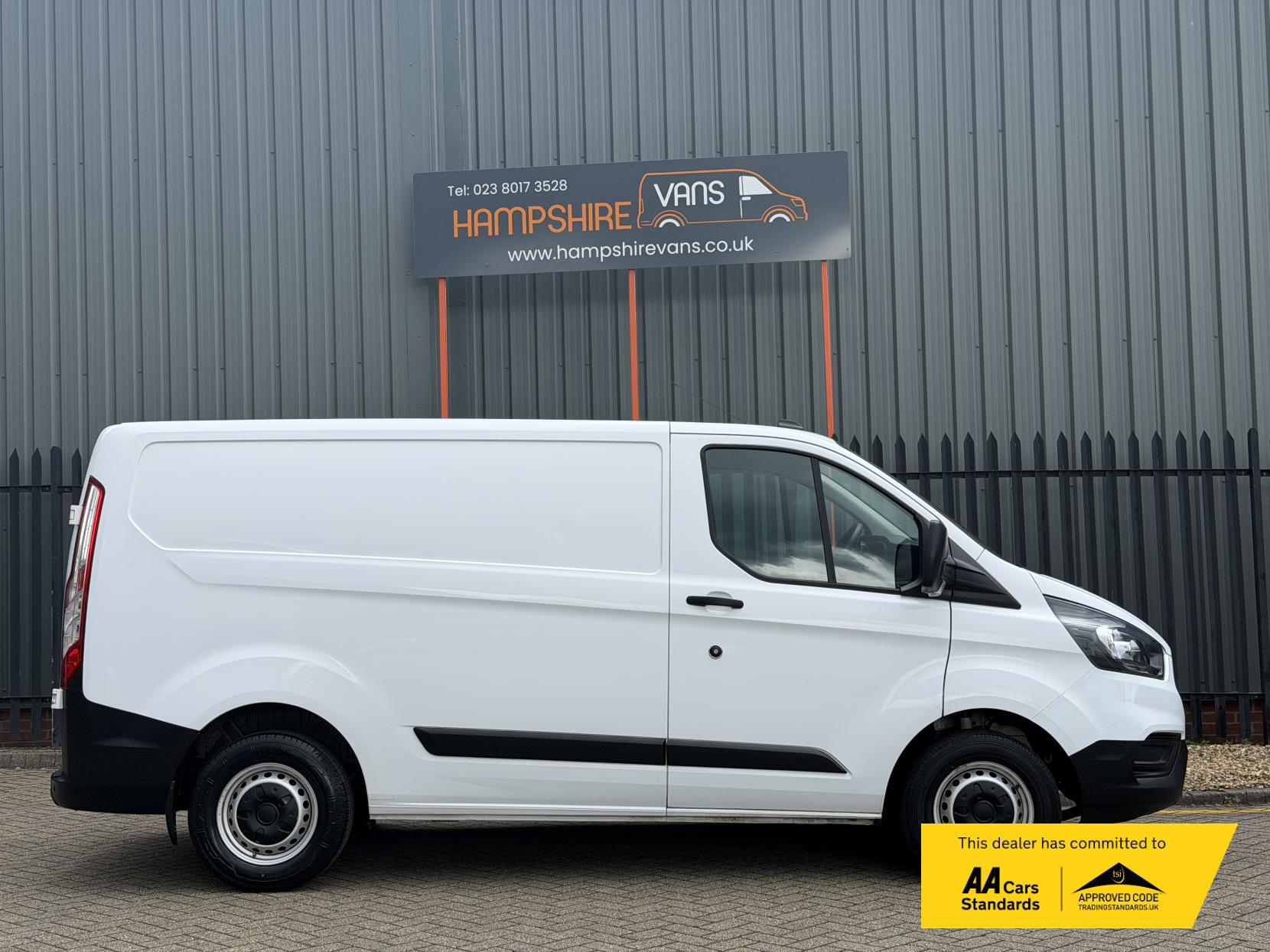 2019 Ford Transit Custom 2.0 300 EcoBlue Leader Panel Van 5dr Diesel Manual L1 H1 Euro 6 (s/s) (105 ps) - Thumbnail 5