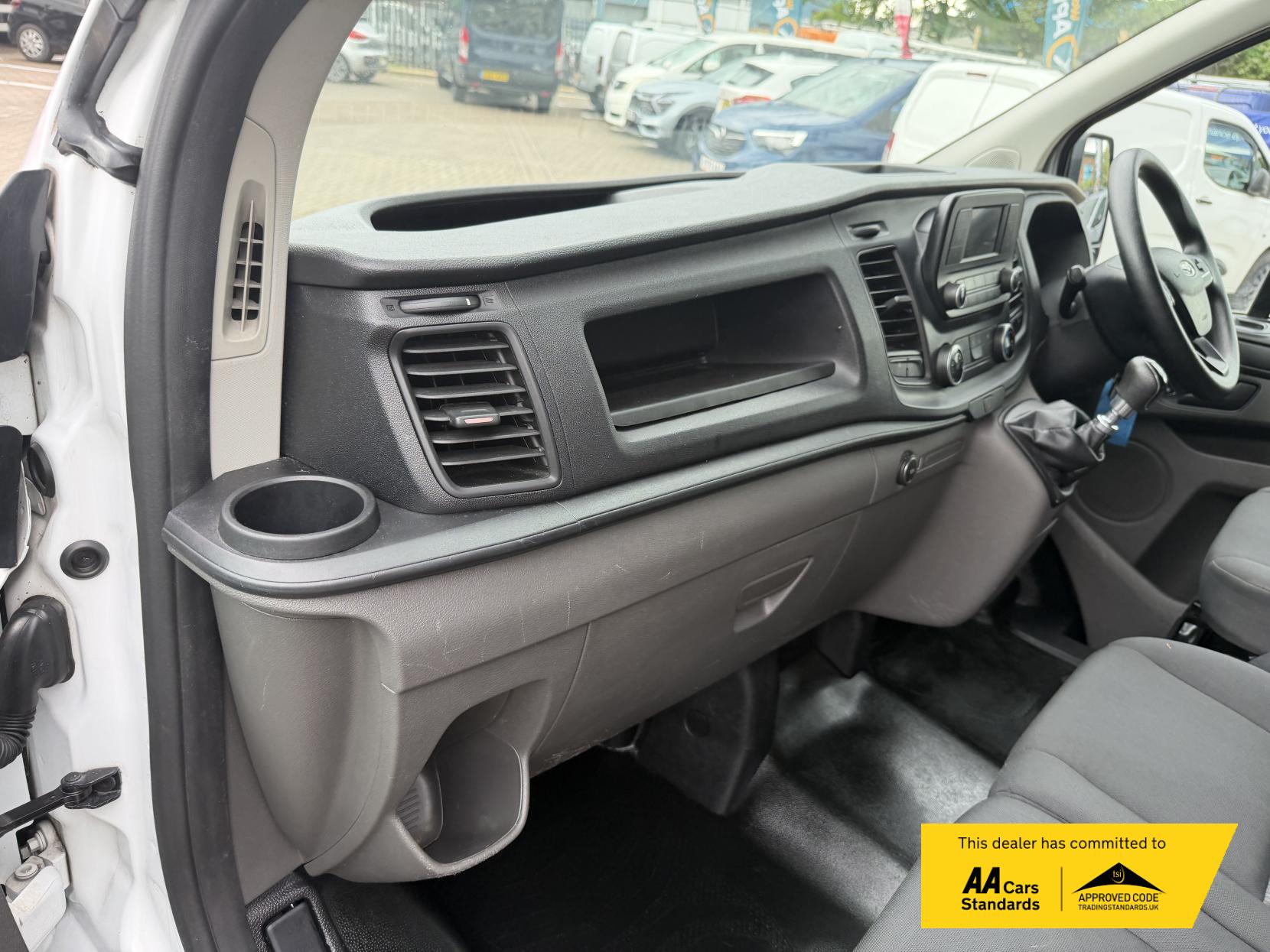 2019 Ford Transit Custom 2.0 300 EcoBlue Leader Panel Van 5dr Diesel Manual L1 H1 Euro 6 (s/s) (105 ps) - Thumbnail 25