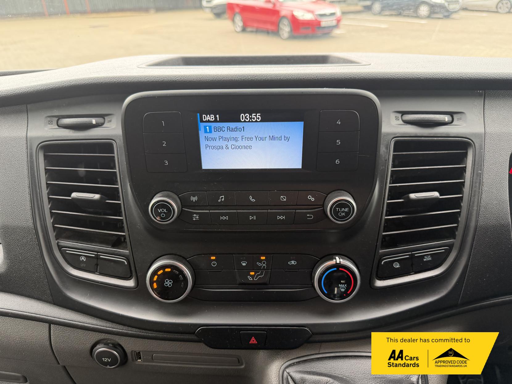 2019 Ford Transit Custom 2.0 300 EcoBlue Leader Panel Van 5dr Diesel Manual L1 H1 Euro 6 (s/s) (105 ps) - Thumbnail 29